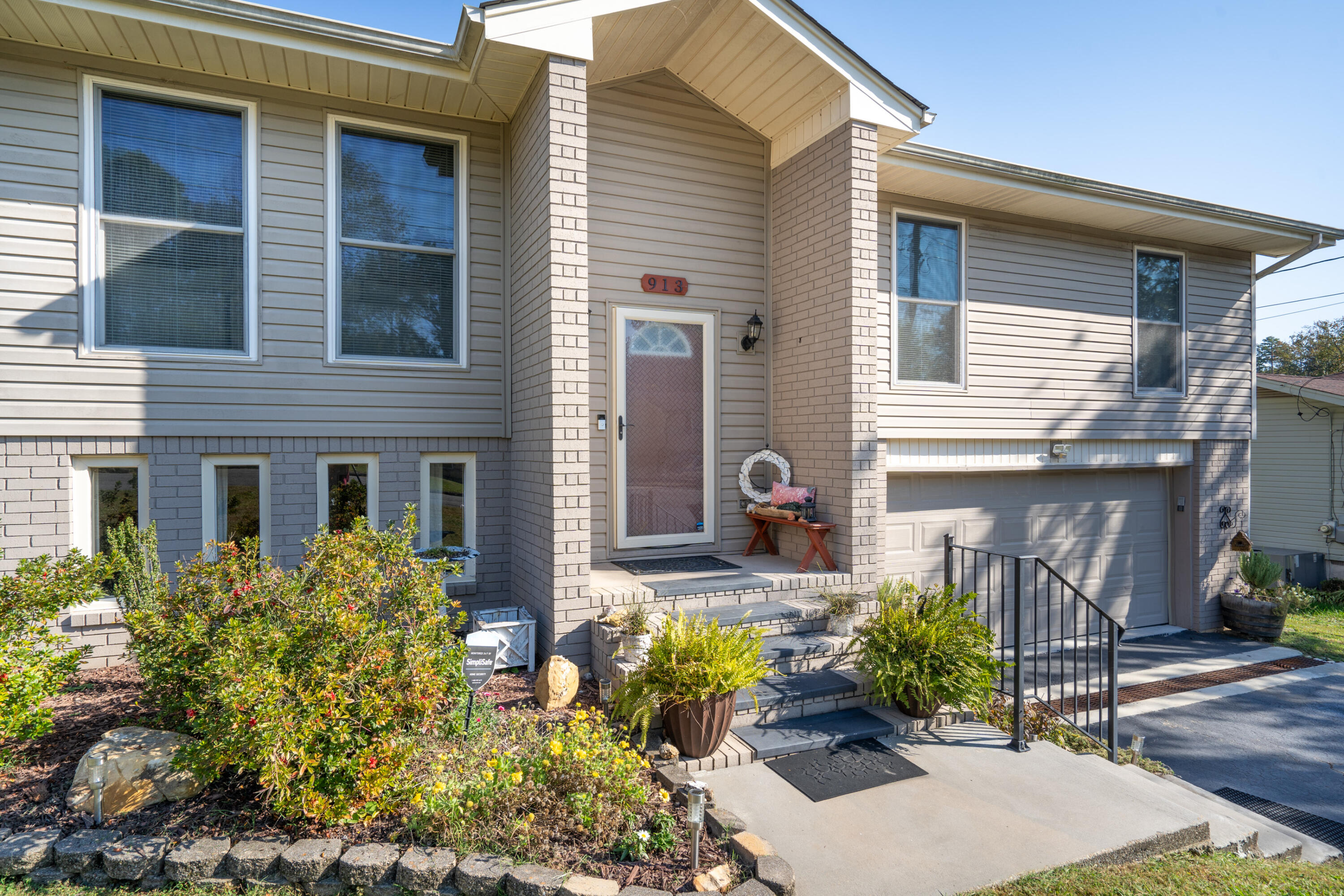 913 Kenny Way, Hixson, Tennessee image 2