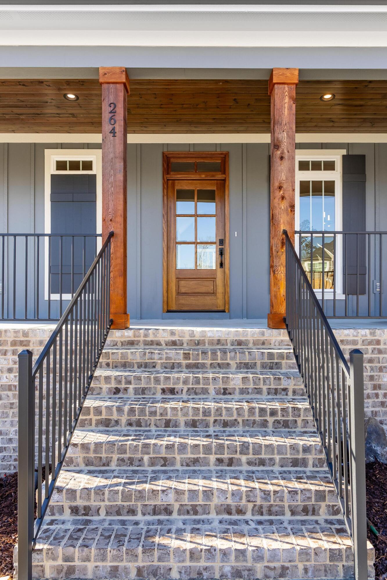 264 Goose Creek Circle, Soddy Daisy, Tennessee image 2