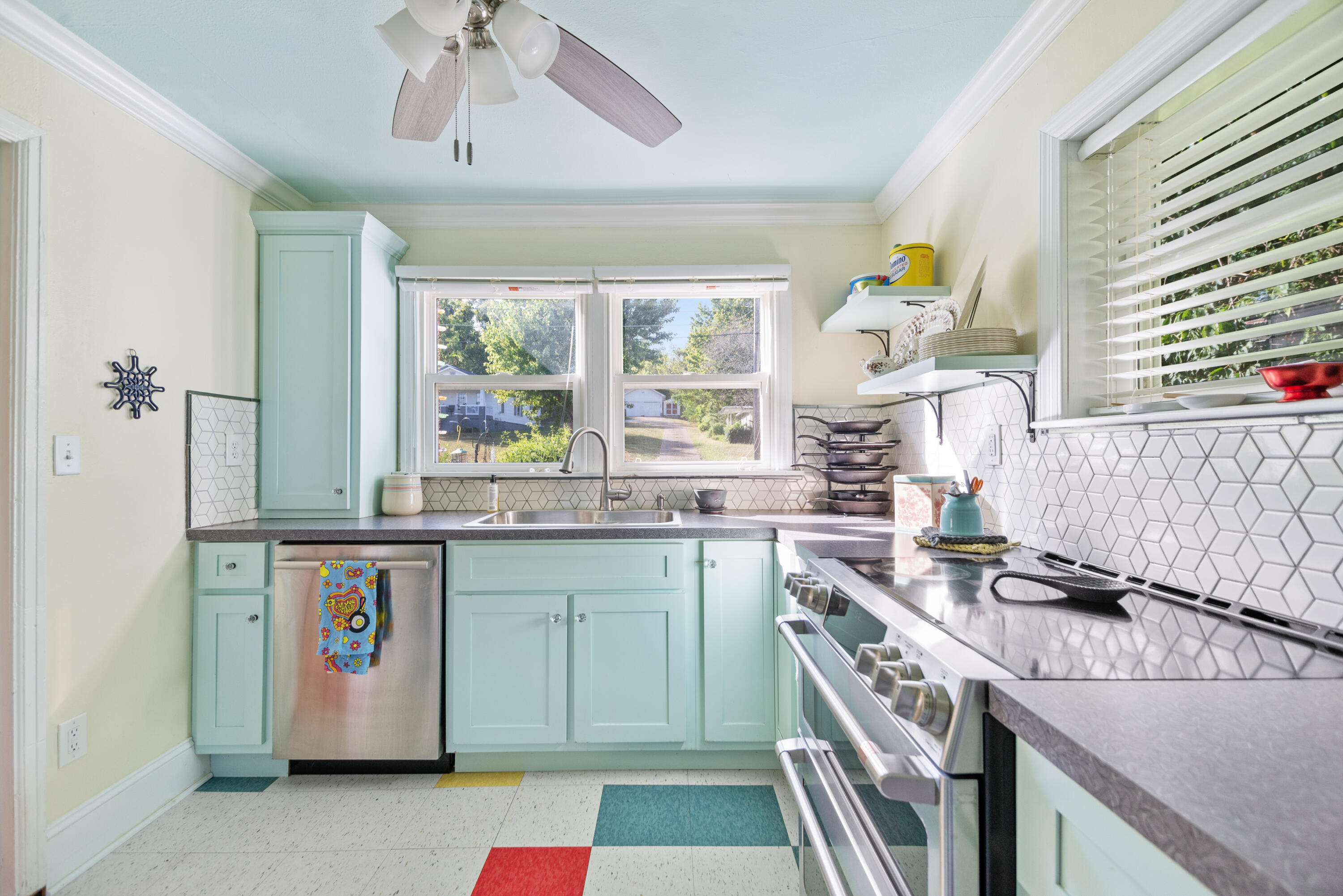 2524 Woodfin Avenue, Red Bank, Tennessee image 8