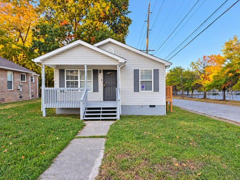 Photo of 2115 Oak Street, Chattanooga, TN 37404 (MLS # 1545324)