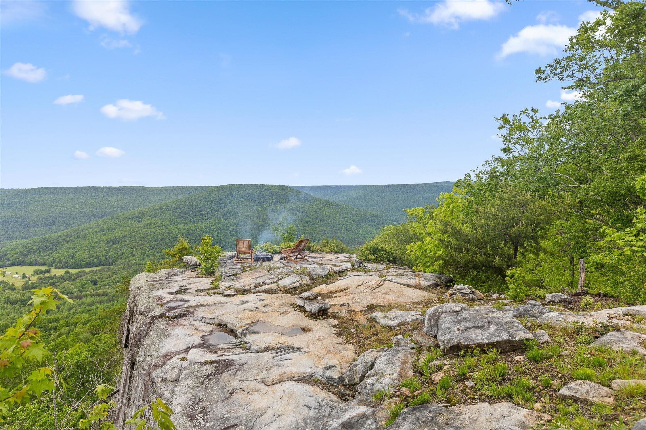 Jasper, Tennessee 37347, United States, 3 Bedrooms Bedrooms, ,4 BathroomsBathrooms,Residential,Active,125926