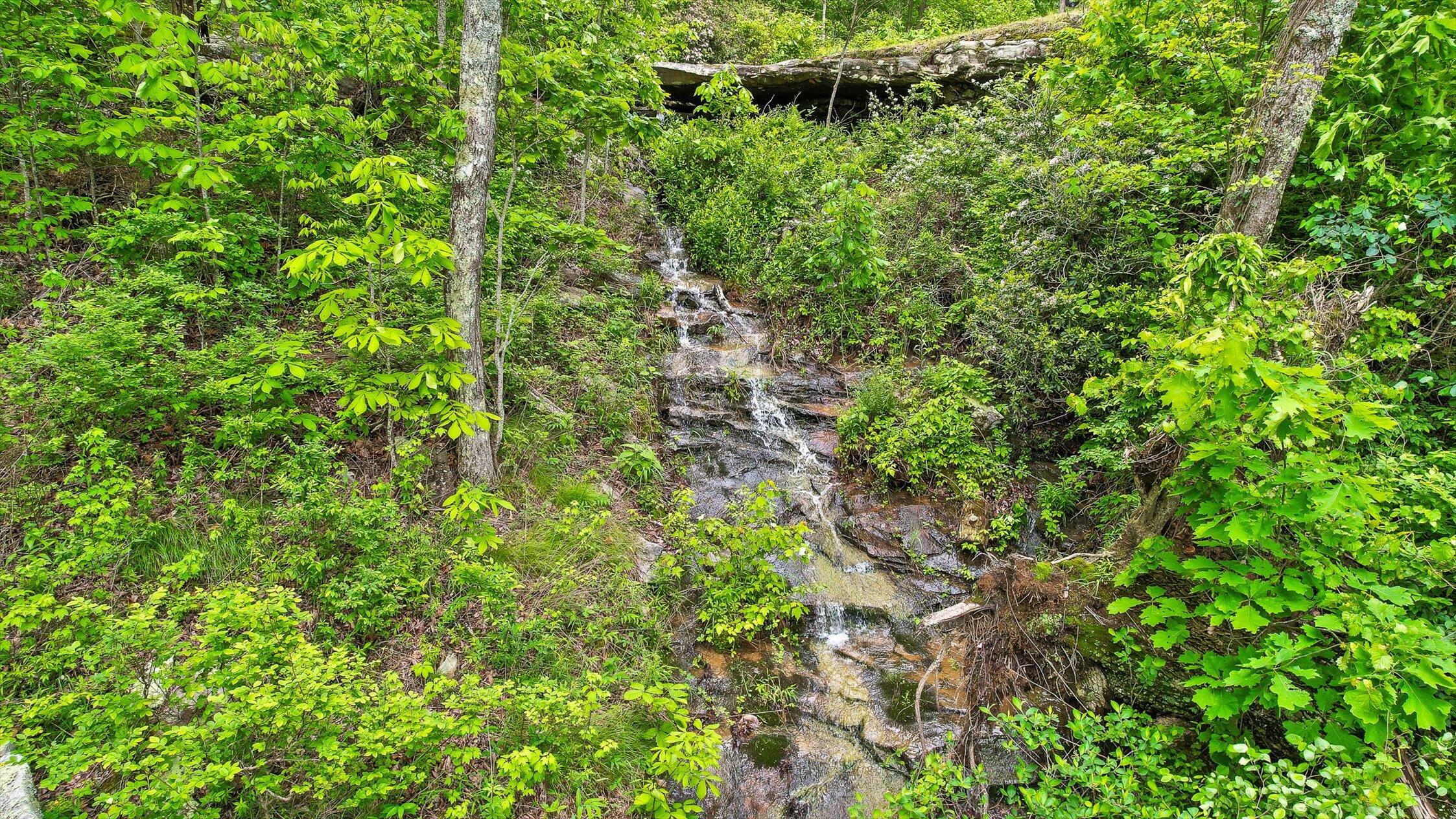 Jasper, Tennessee 37347, United States, 3 Bedrooms Bedrooms, ,4 BathroomsBathrooms,Residential,Active,125926