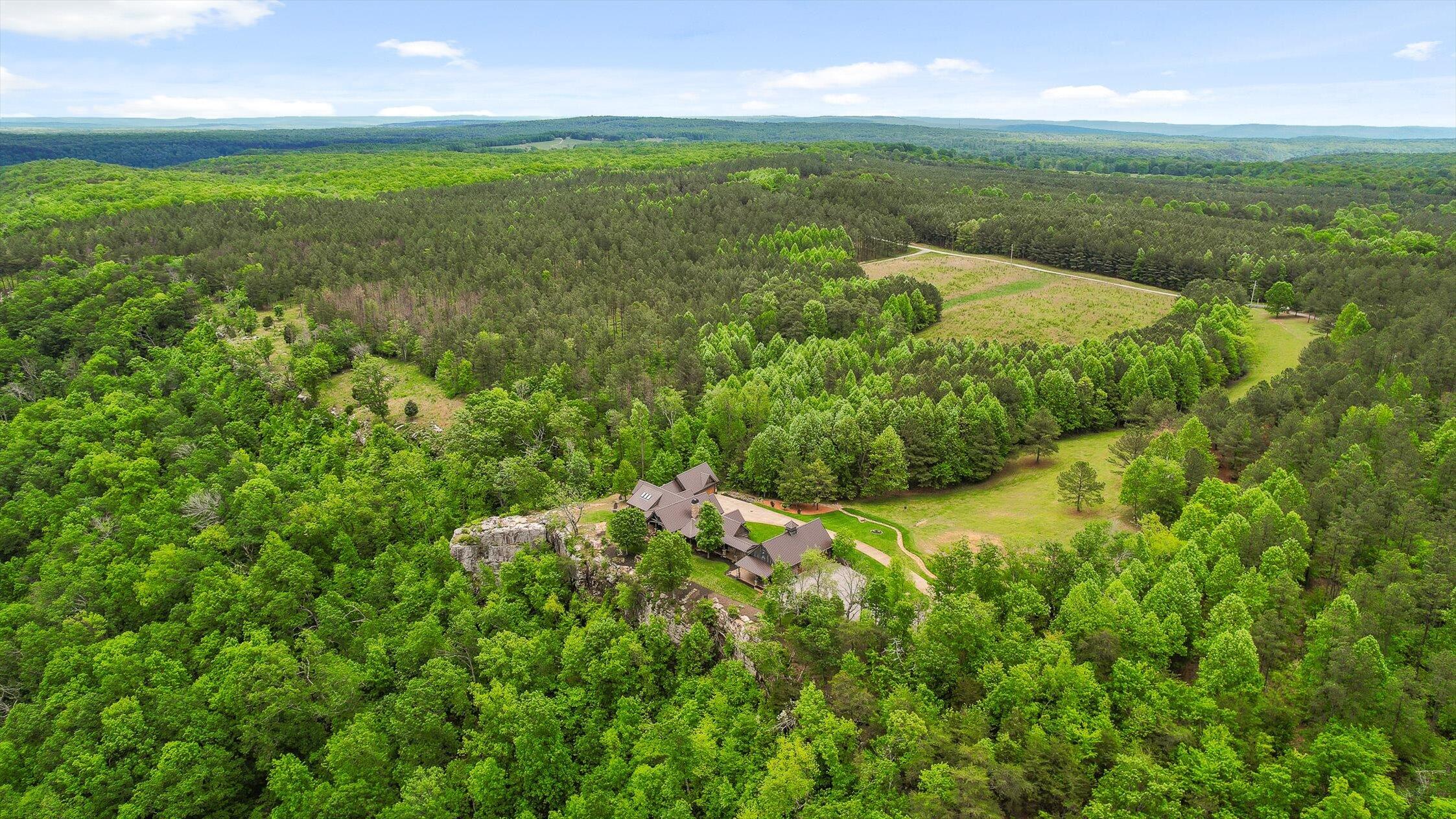 Jasper, Tennessee 37347, United States, 3 Bedrooms Bedrooms, ,4 BathroomsBathrooms,Residential,Active,125926