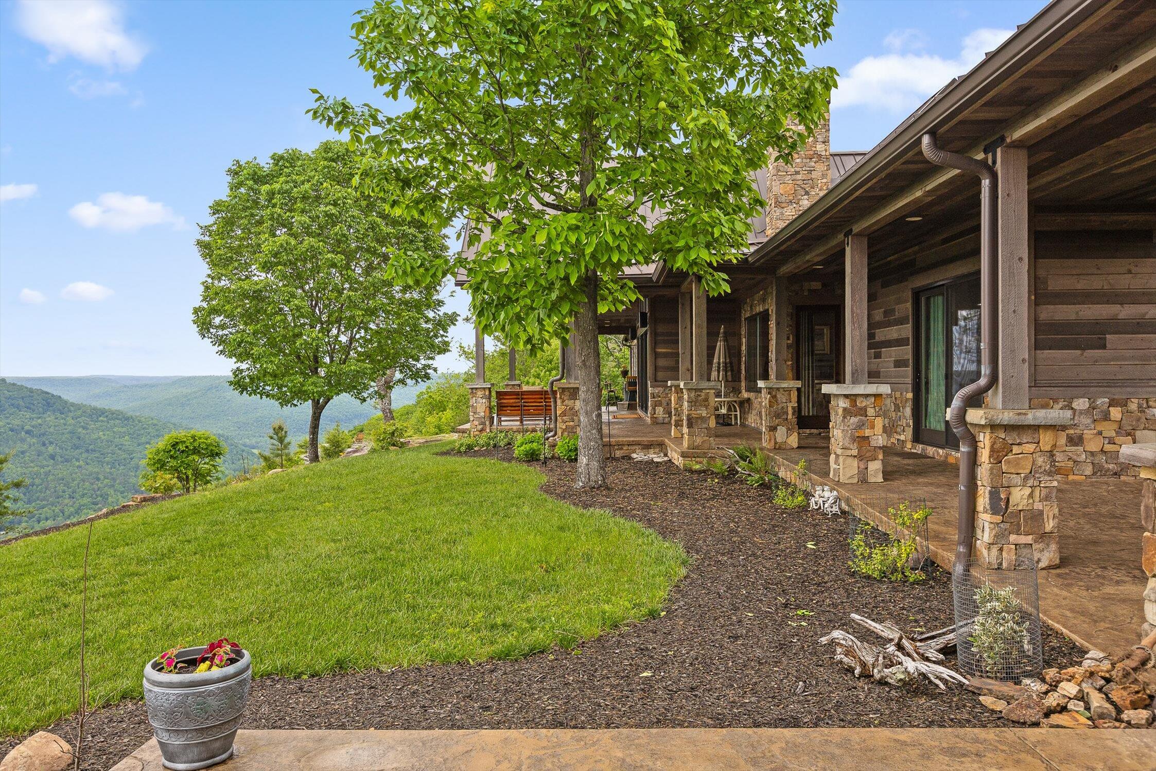 Jasper, Tennessee 37347, United States, 3 Bedrooms Bedrooms, ,4 BathroomsBathrooms,Residential,Active,125926