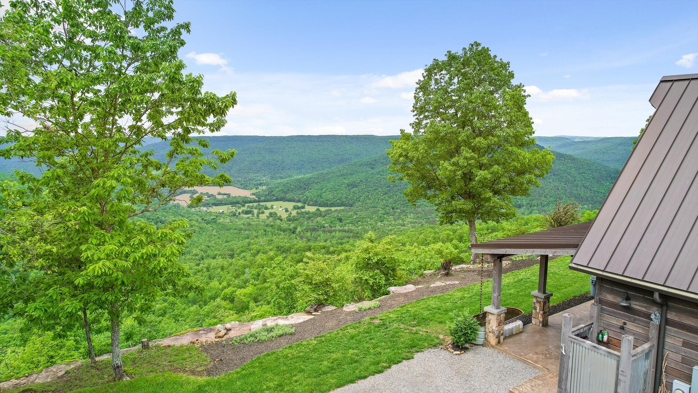 Jasper, Tennessee 37347, United States, 3 Bedrooms Bedrooms, ,4 BathroomsBathrooms,Residential,Active,125926