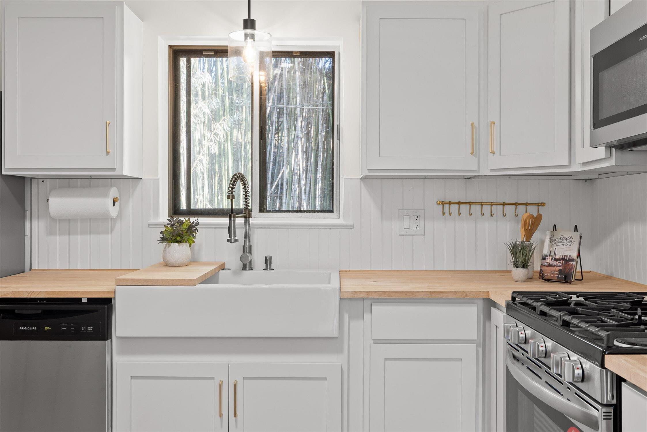 Hixson, Tennessee 37343, United States, 3 Bedrooms Bedrooms, ,2 BathroomsBathrooms,Residential,Active,239857