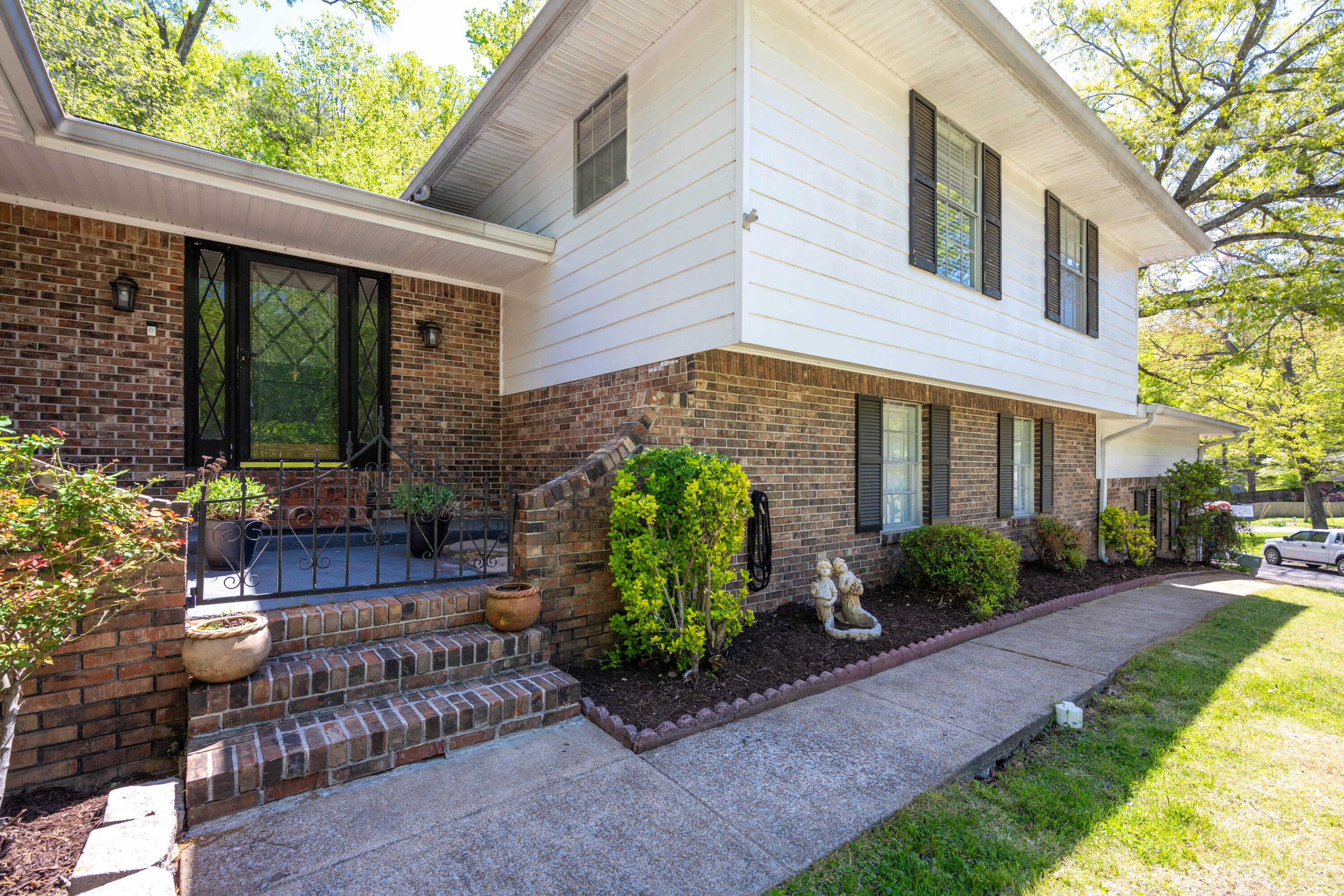 4802 Woodland Circle, Hixson, Tennessee image 3