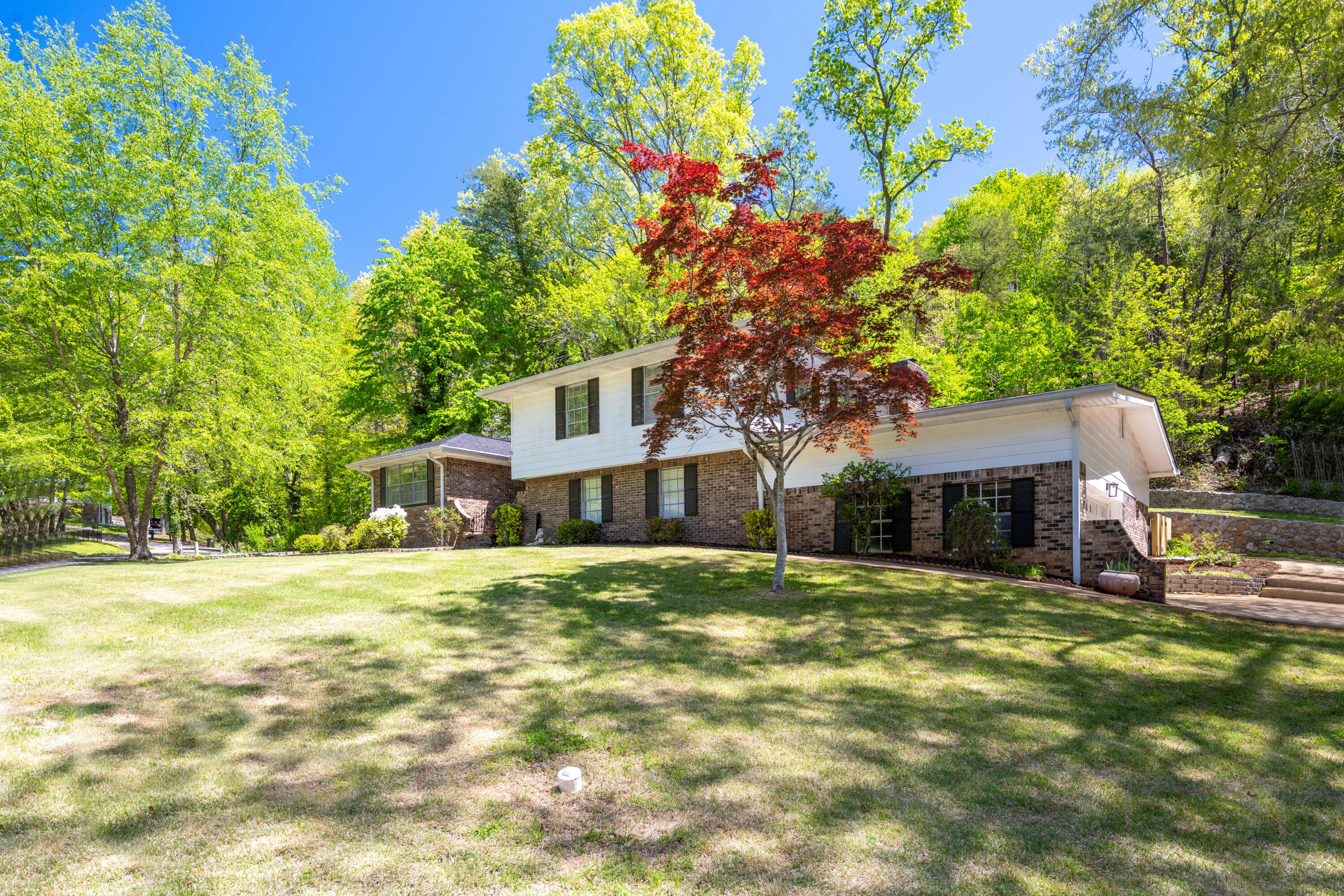 4802 Woodland Circle, Hixson, Tennessee image 2