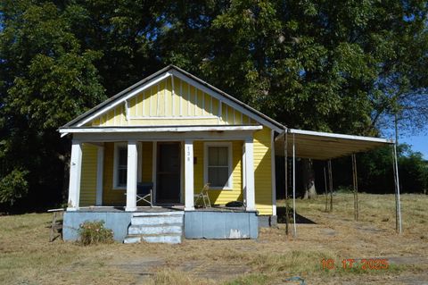 Photo of 138 Powell Avenue, Sweetwater, TN 37874 (MLS # 1523235)