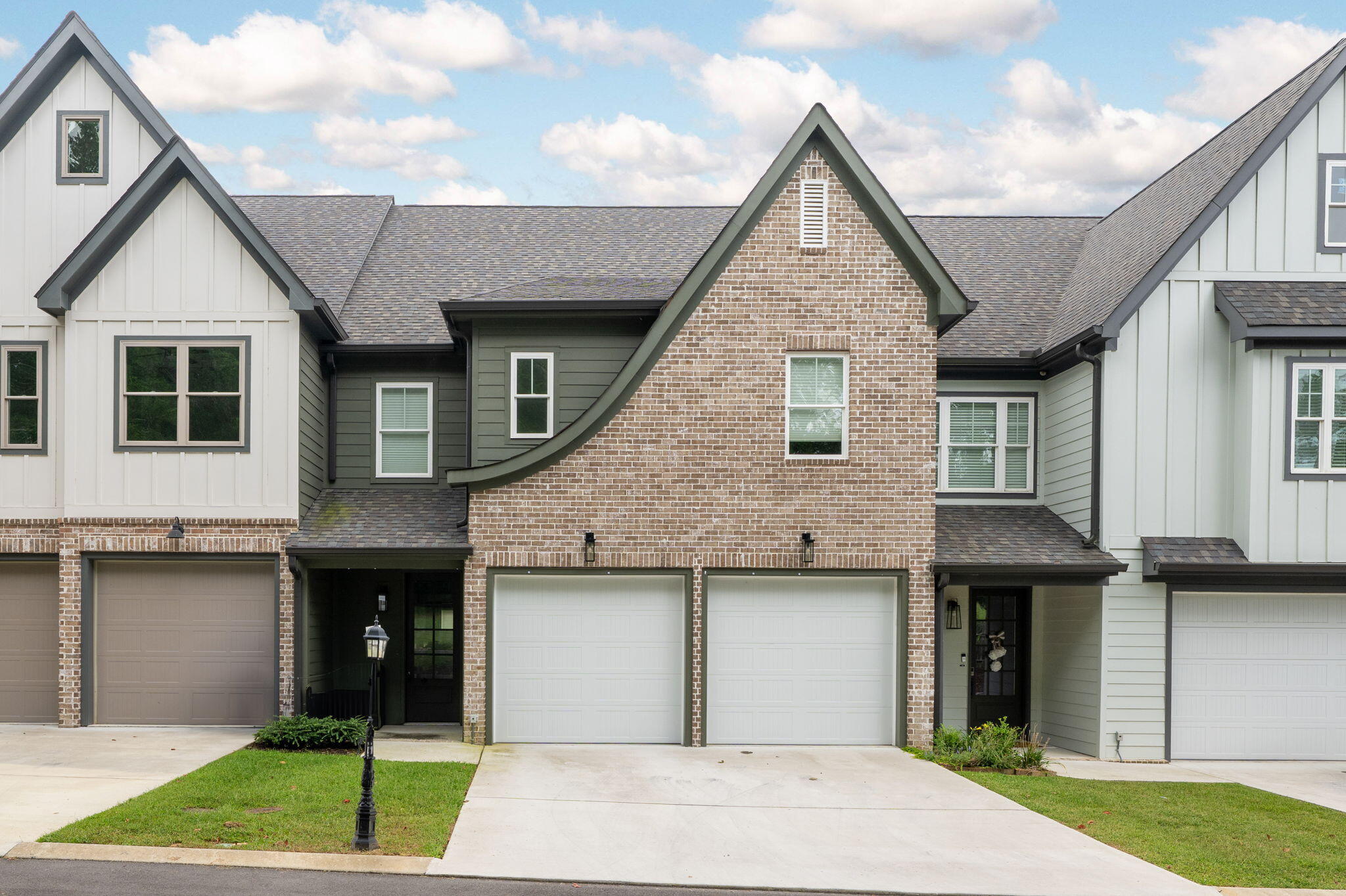 9694 Dutton Lane