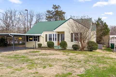 Tiny photo for 1506 Castleberry Avenue, Chattanooga, TN 37412 (MLS # 1529858)