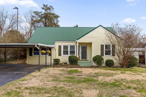 Photo of 1506 Castleberry Avenue, Chattanooga, TN 37412 (MLS # 1529858)