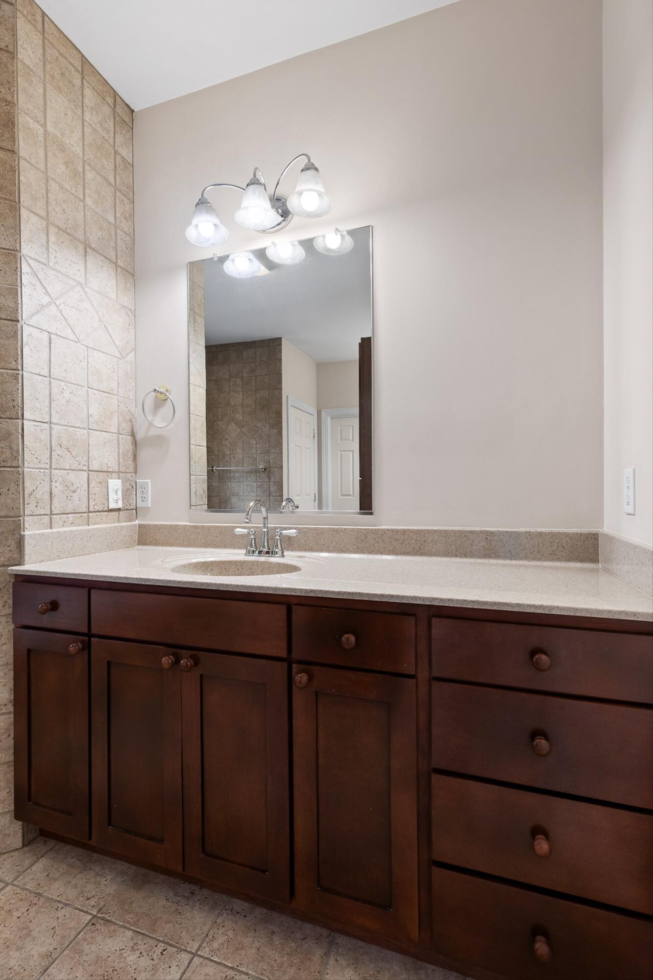 Harrison, Tennessee 37341, United States, 7 Bedrooms Bedrooms, ,7 BathroomsBathrooms,Residential,Active,192259