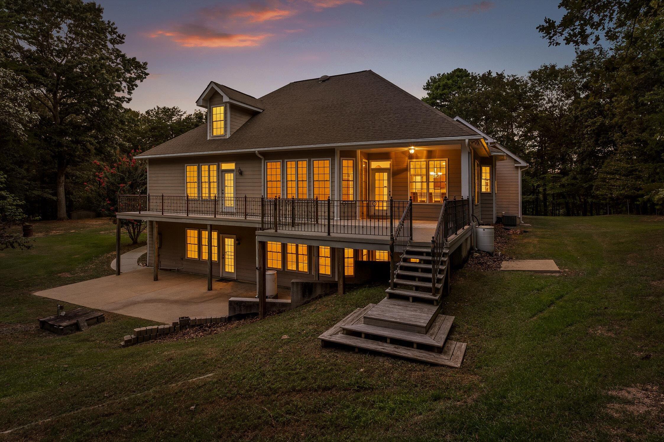 Harrison, Tennessee 37341, United States, 7 Bedrooms Bedrooms, ,7 BathroomsBathrooms,Residential,Active,192259