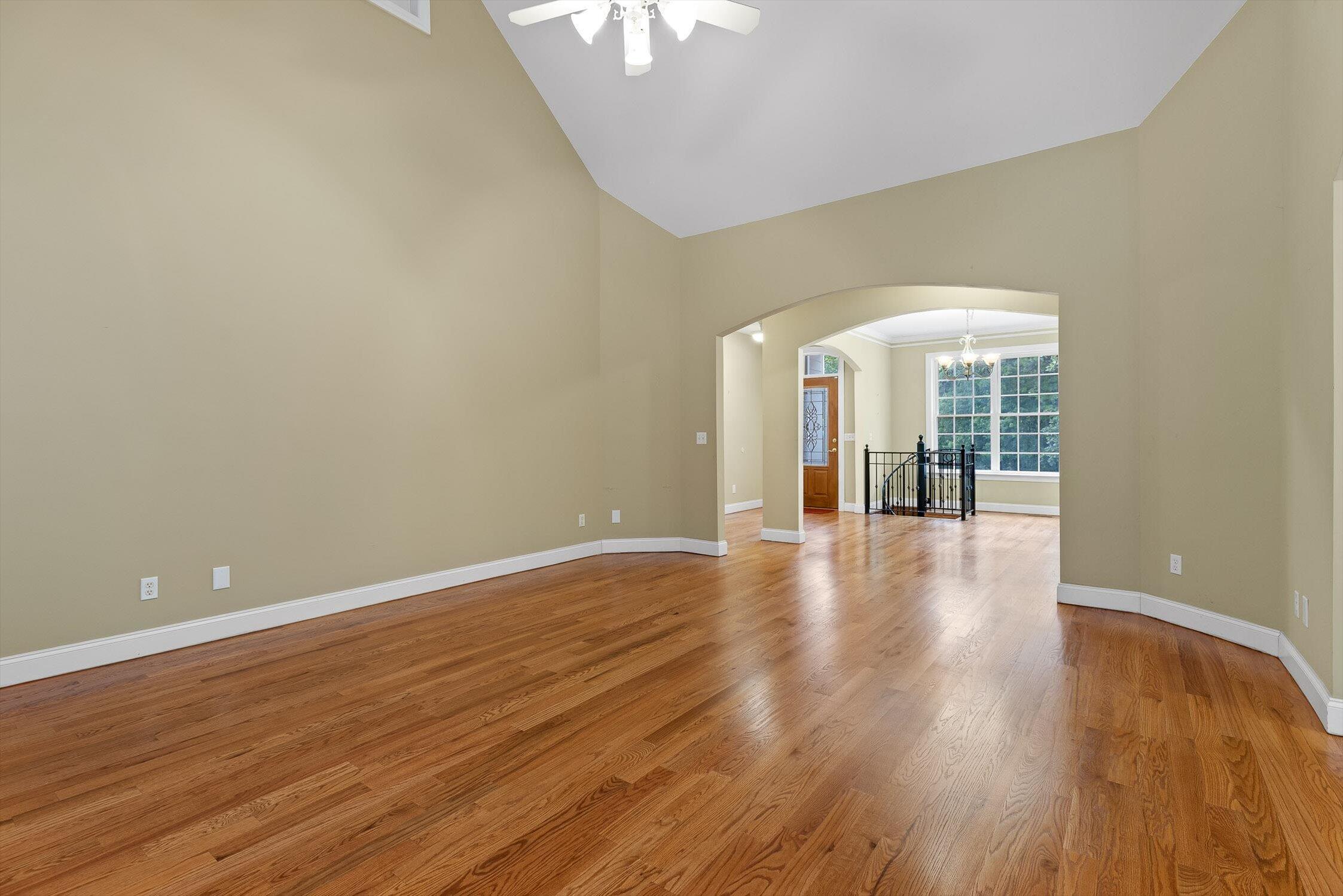 Harrison, Tennessee 37341, United States, 7 Bedrooms Bedrooms, ,7 BathroomsBathrooms,Residential,Active,192259