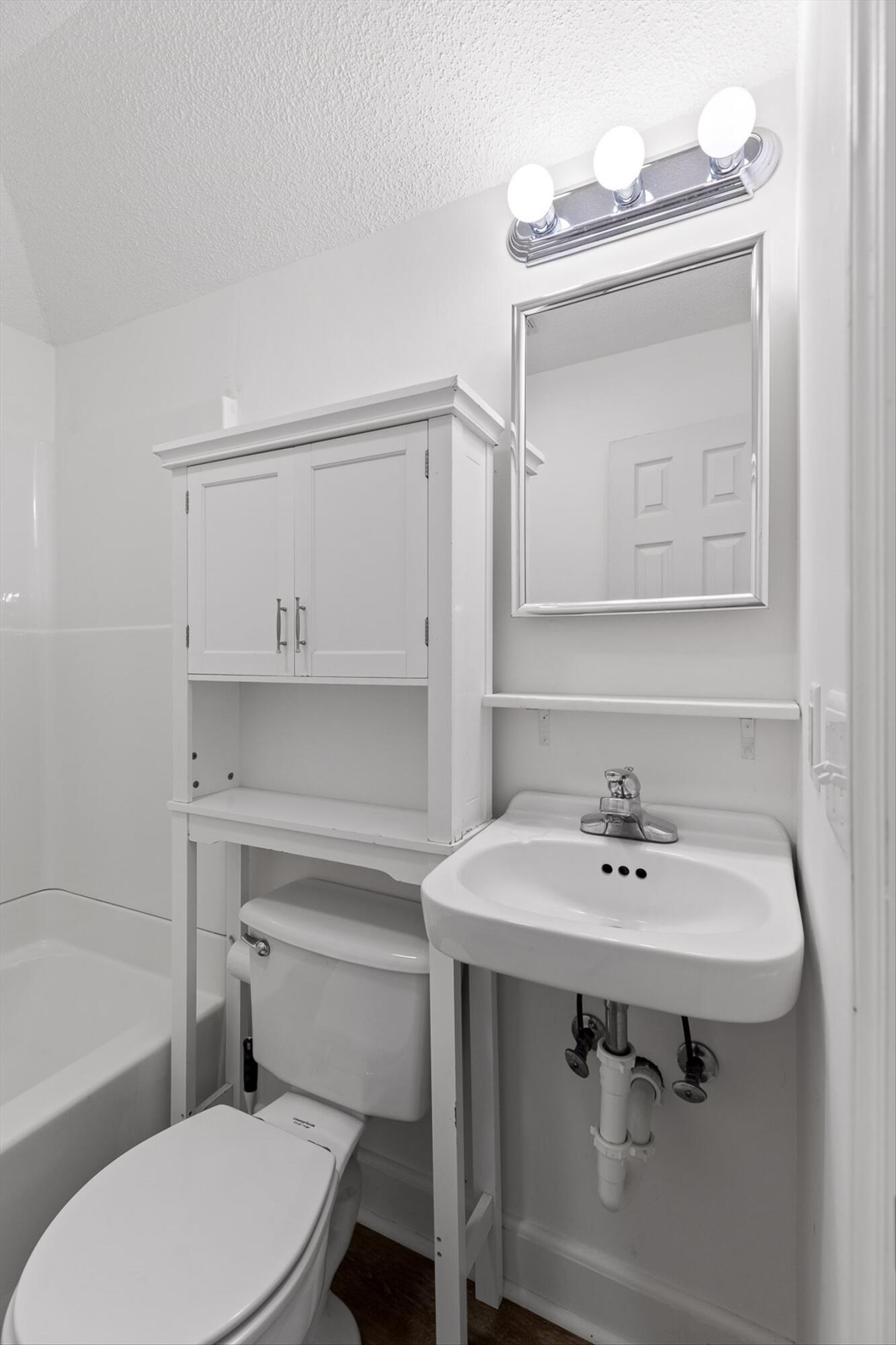 Harrison, Tennessee 37341, United States, 7 Bedrooms Bedrooms, ,7 BathroomsBathrooms,Residential,Active,192259