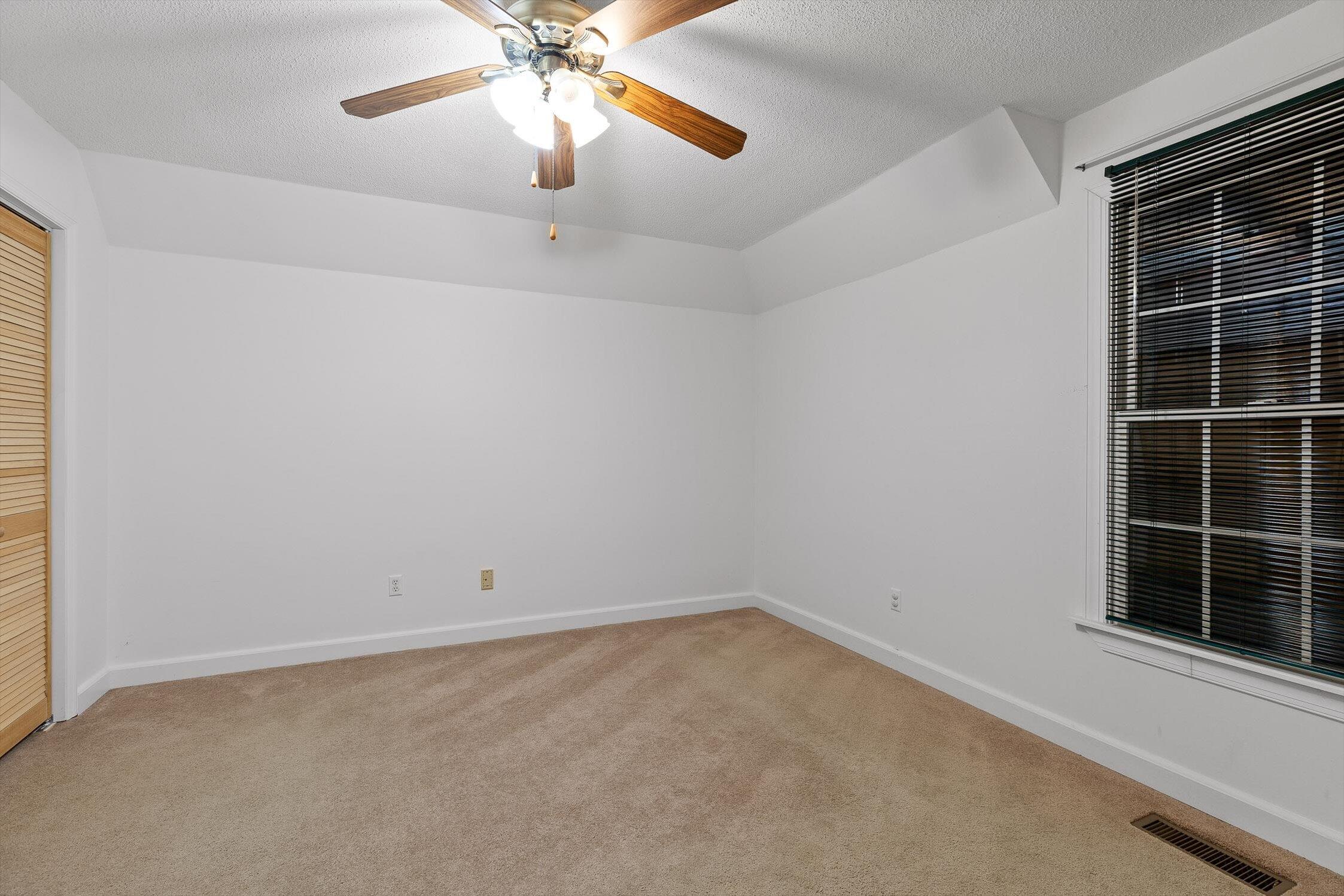 Harrison, Tennessee 37341, United States, 7 Bedrooms Bedrooms, ,7 BathroomsBathrooms,Residential,Active,192259