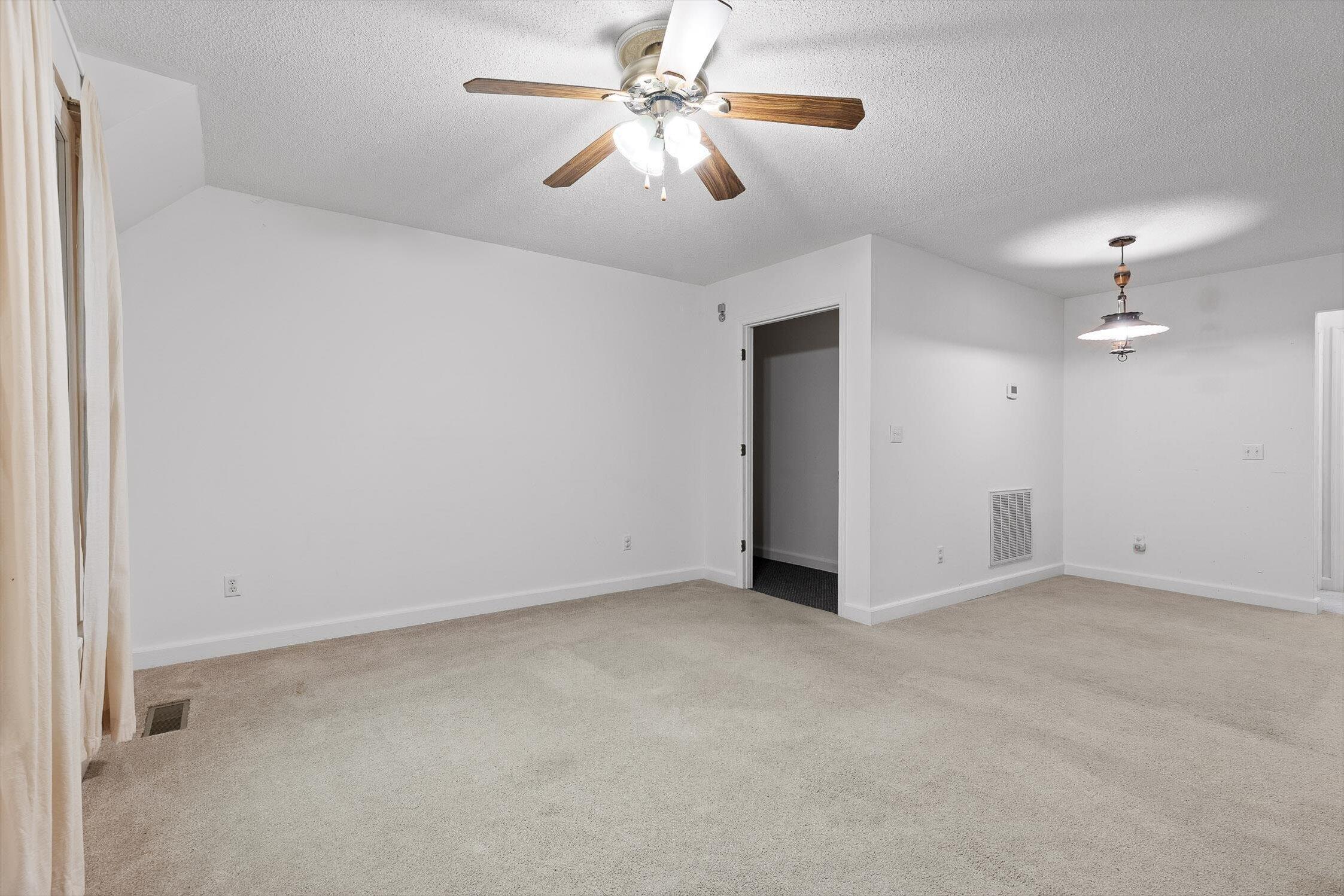 Harrison, Tennessee 37341, United States, 7 Bedrooms Bedrooms, ,7 BathroomsBathrooms,Residential,Active,192259