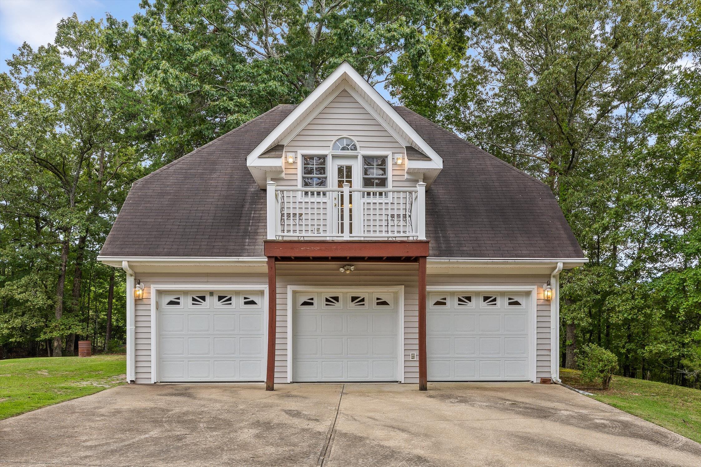 Harrison, Tennessee 37341, United States, 7 Bedrooms Bedrooms, ,7 BathroomsBathrooms,Residential,Active,192259