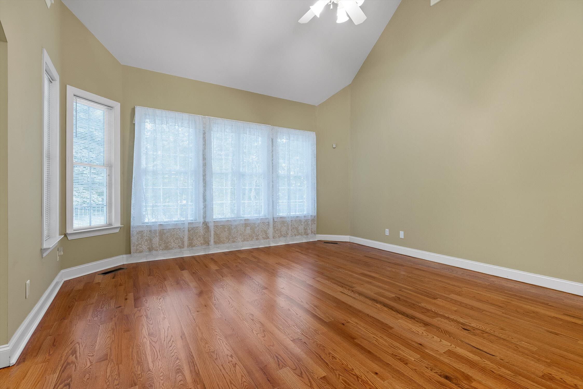 Harrison, Tennessee 37341, United States, 7 Bedrooms Bedrooms, ,7 BathroomsBathrooms,Residential,Active,192259