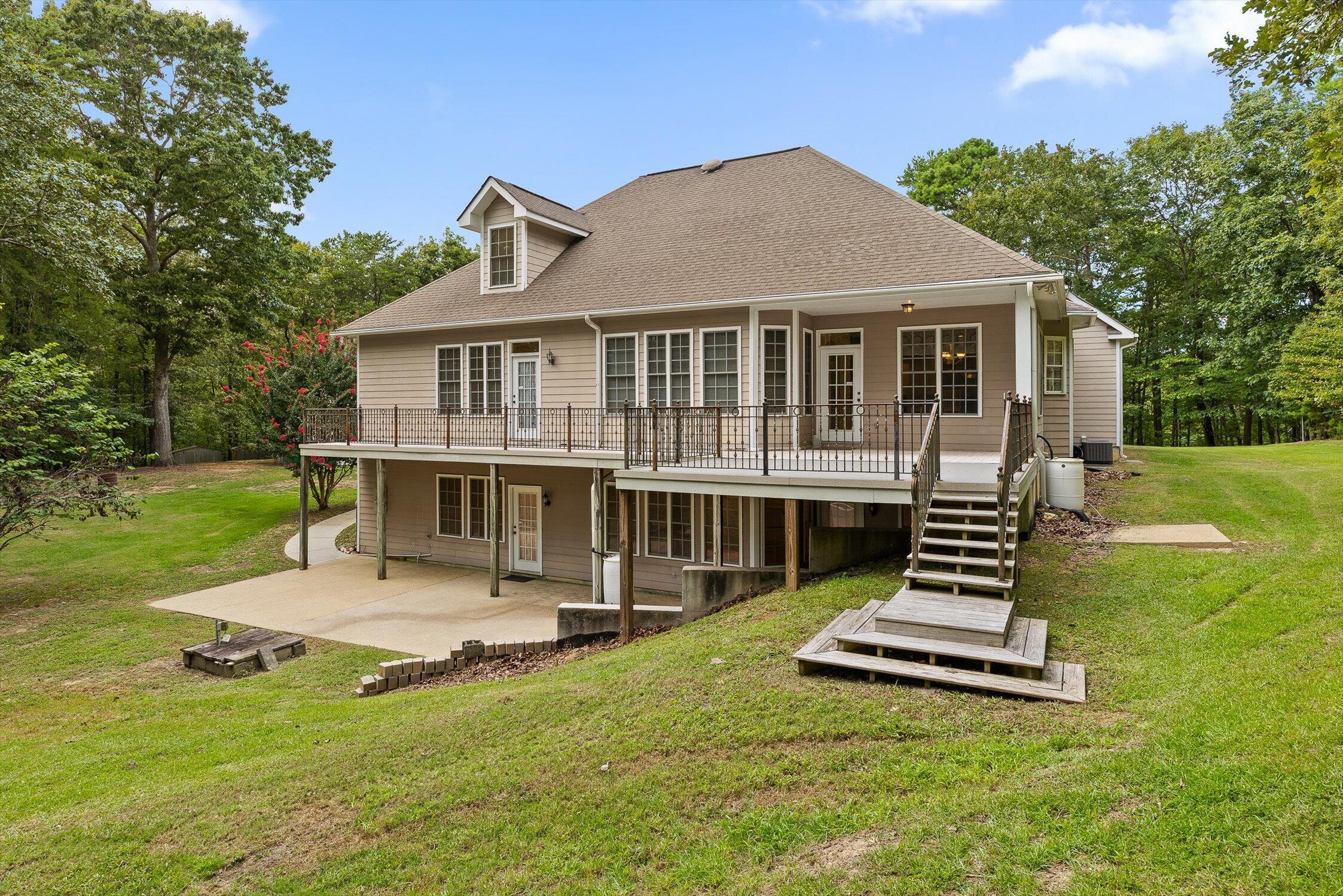 Harrison, Tennessee 37341, United States, 7 Bedrooms Bedrooms, ,7 BathroomsBathrooms,Residential,Active,192259