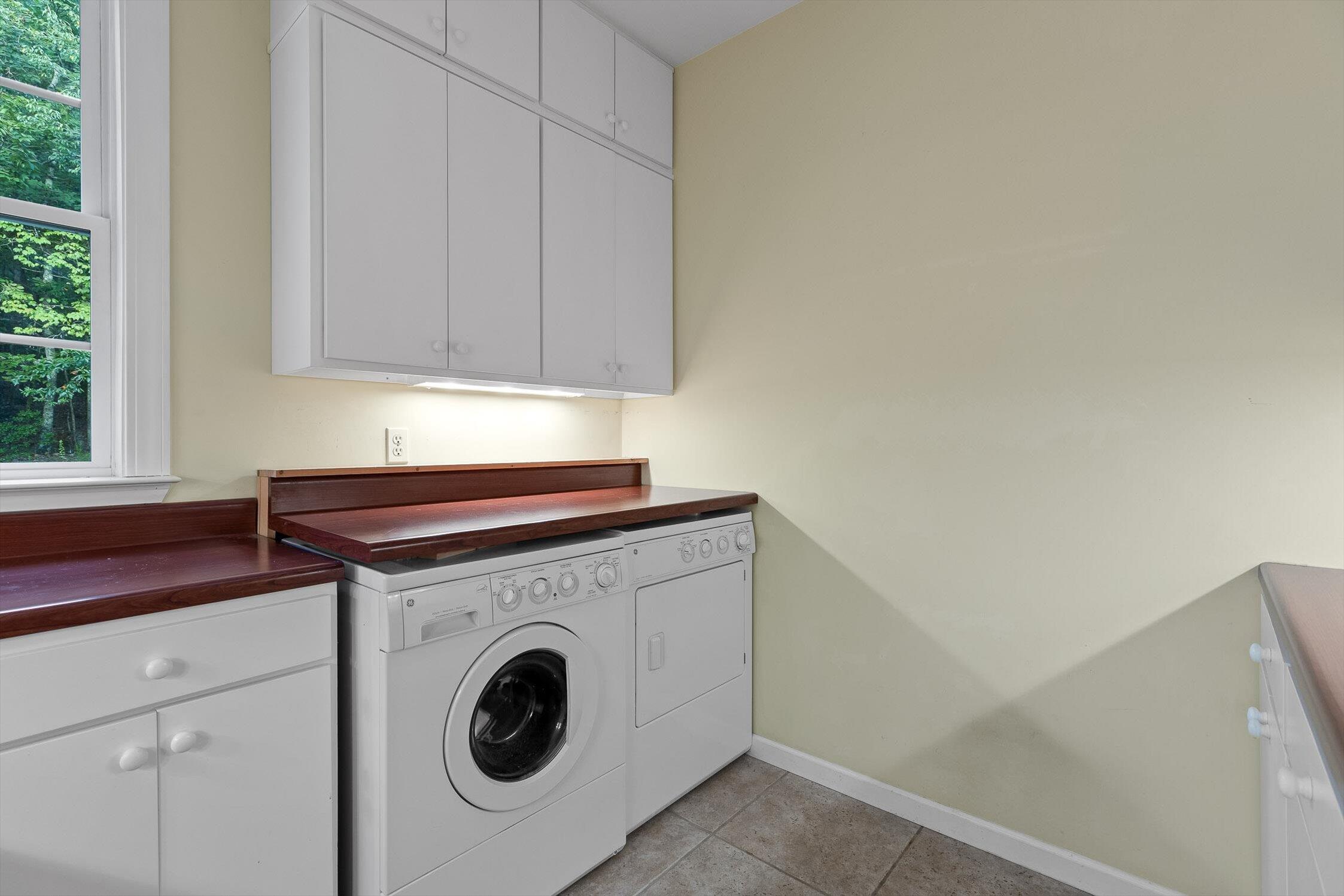 Harrison, Tennessee 37341, United States, 7 Bedrooms Bedrooms, ,7 BathroomsBathrooms,Residential,Active,192259