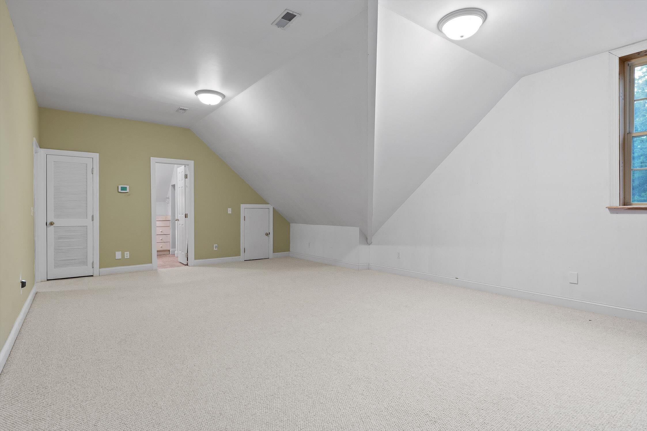 Harrison, Tennessee 37341, United States, 7 Bedrooms Bedrooms, ,7 BathroomsBathrooms,Residential,Active,192259