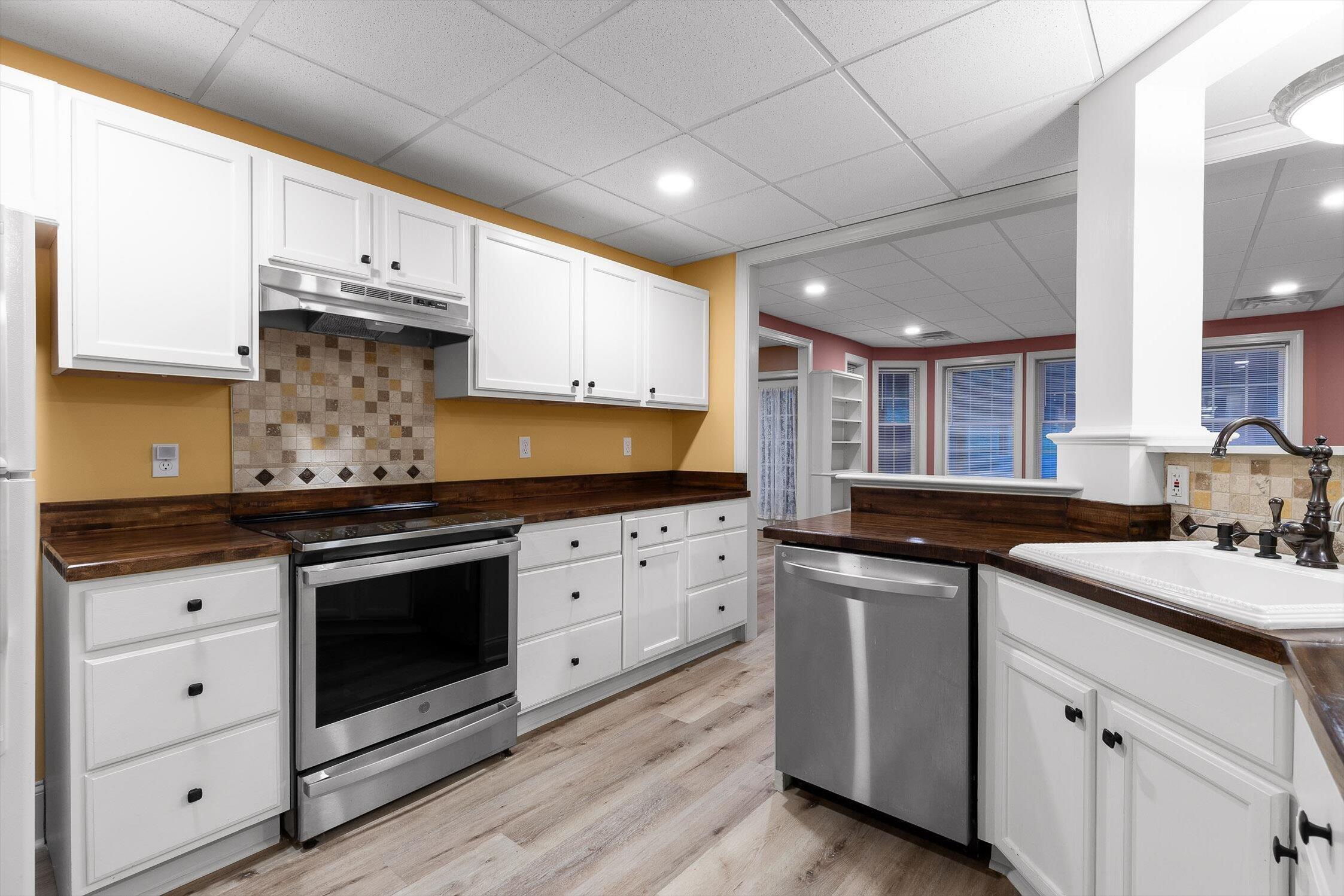 Harrison, Tennessee 37341, United States, 7 Bedrooms Bedrooms, ,7 BathroomsBathrooms,Residential,Active,192259