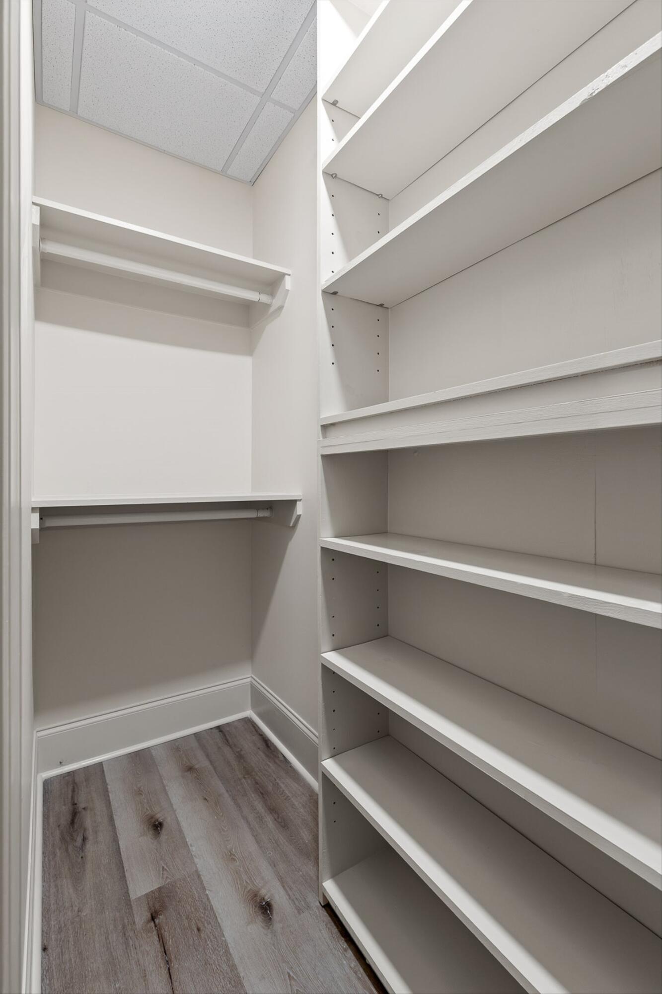 Harrison, Tennessee 37341, United States, 7 Bedrooms Bedrooms, ,7 BathroomsBathrooms,Residential,Active,192259