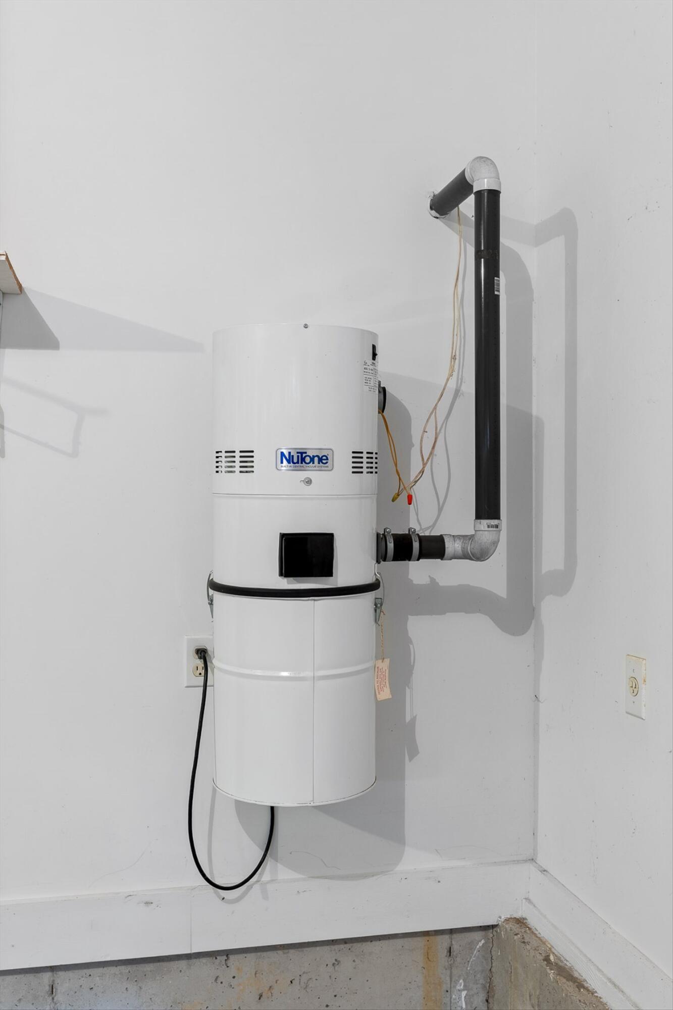 Harrison, Tennessee 37341, United States, 7 Bedrooms Bedrooms, ,7 BathroomsBathrooms,Residential,Active,192259