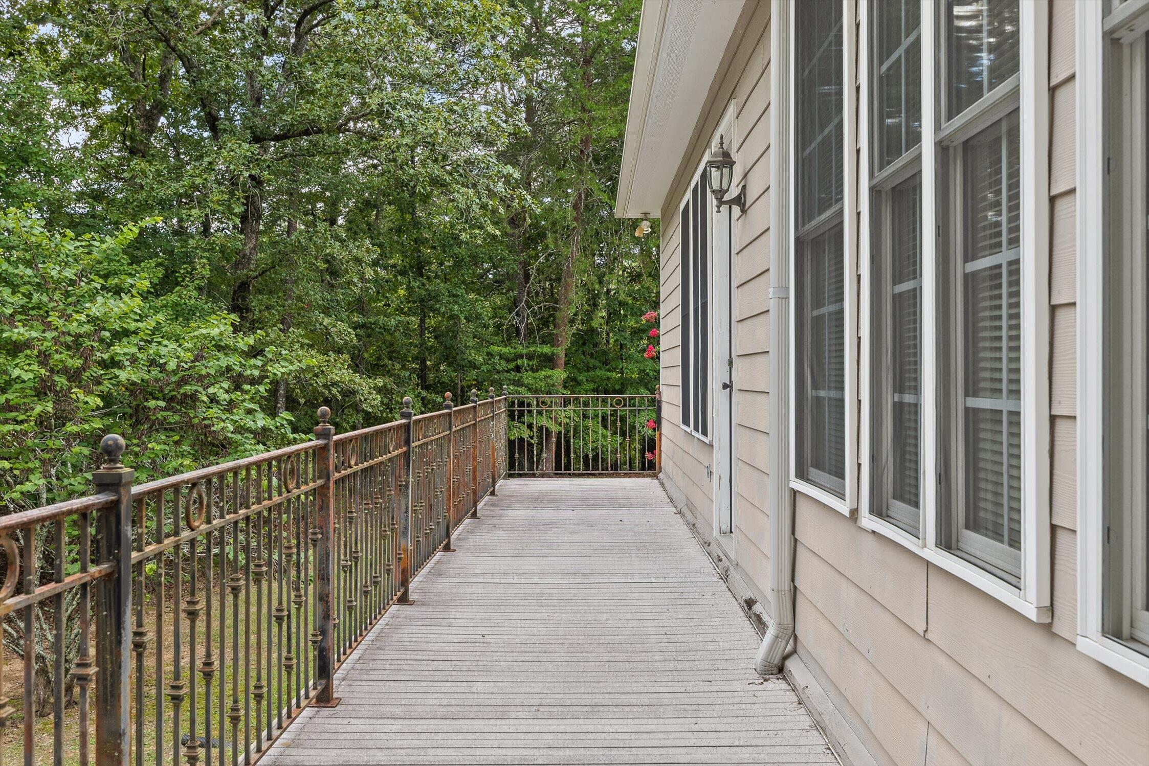 Harrison, Tennessee 37341, United States, 7 Bedrooms Bedrooms, ,7 BathroomsBathrooms,Residential,Active,192259