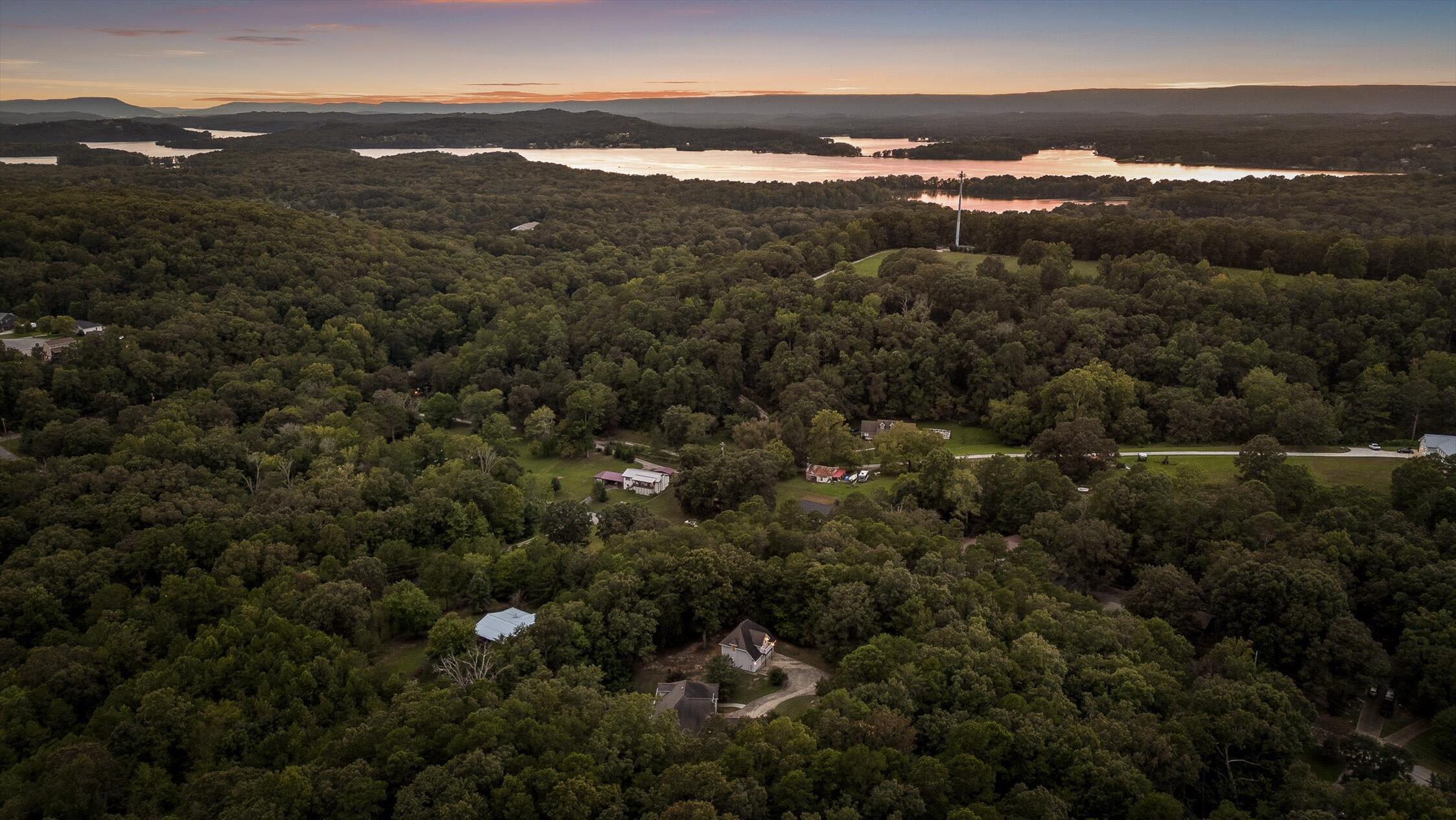 Harrison, Tennessee 37341, United States, 7 Bedrooms Bedrooms, ,7 BathroomsBathrooms,Residential,Active,192259