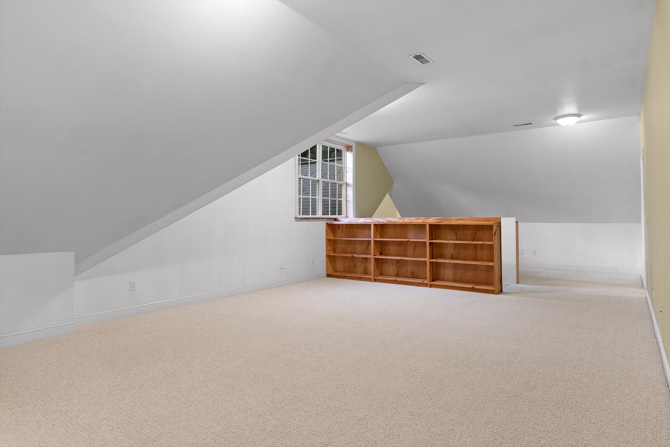 Harrison, Tennessee 37341, United States, 7 Bedrooms Bedrooms, ,7 BathroomsBathrooms,Residential,Active,192259