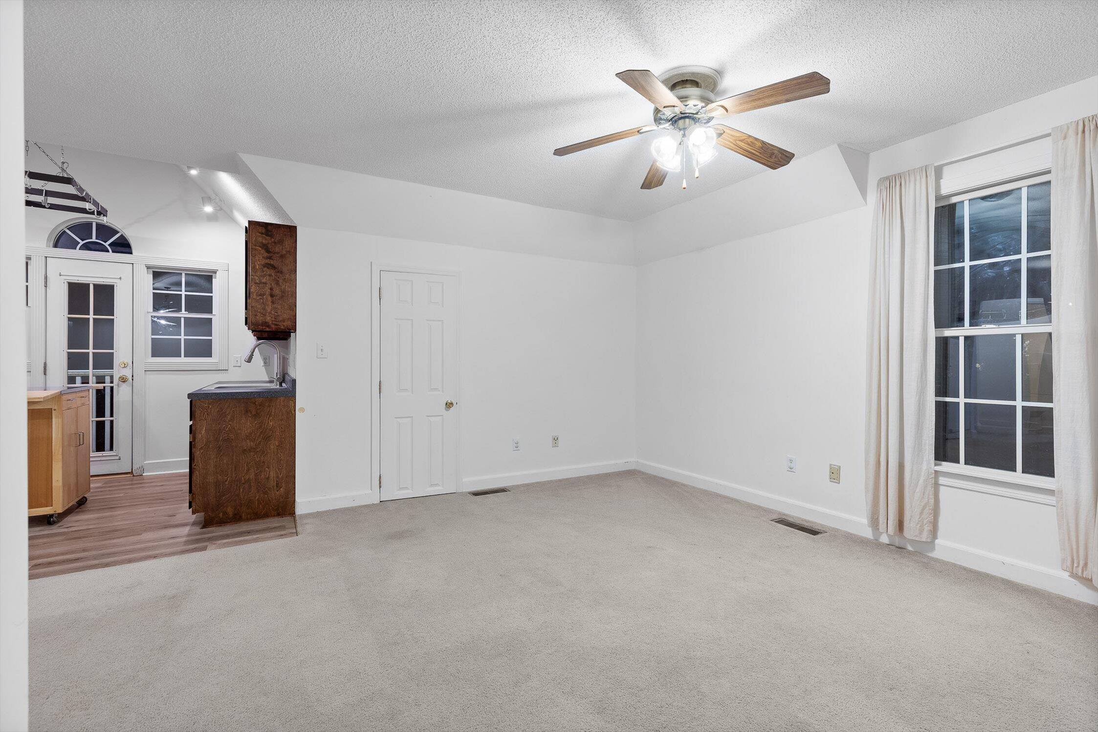 Harrison, Tennessee 37341, United States, 7 Bedrooms Bedrooms, ,7 BathroomsBathrooms,Residential,Active,192259