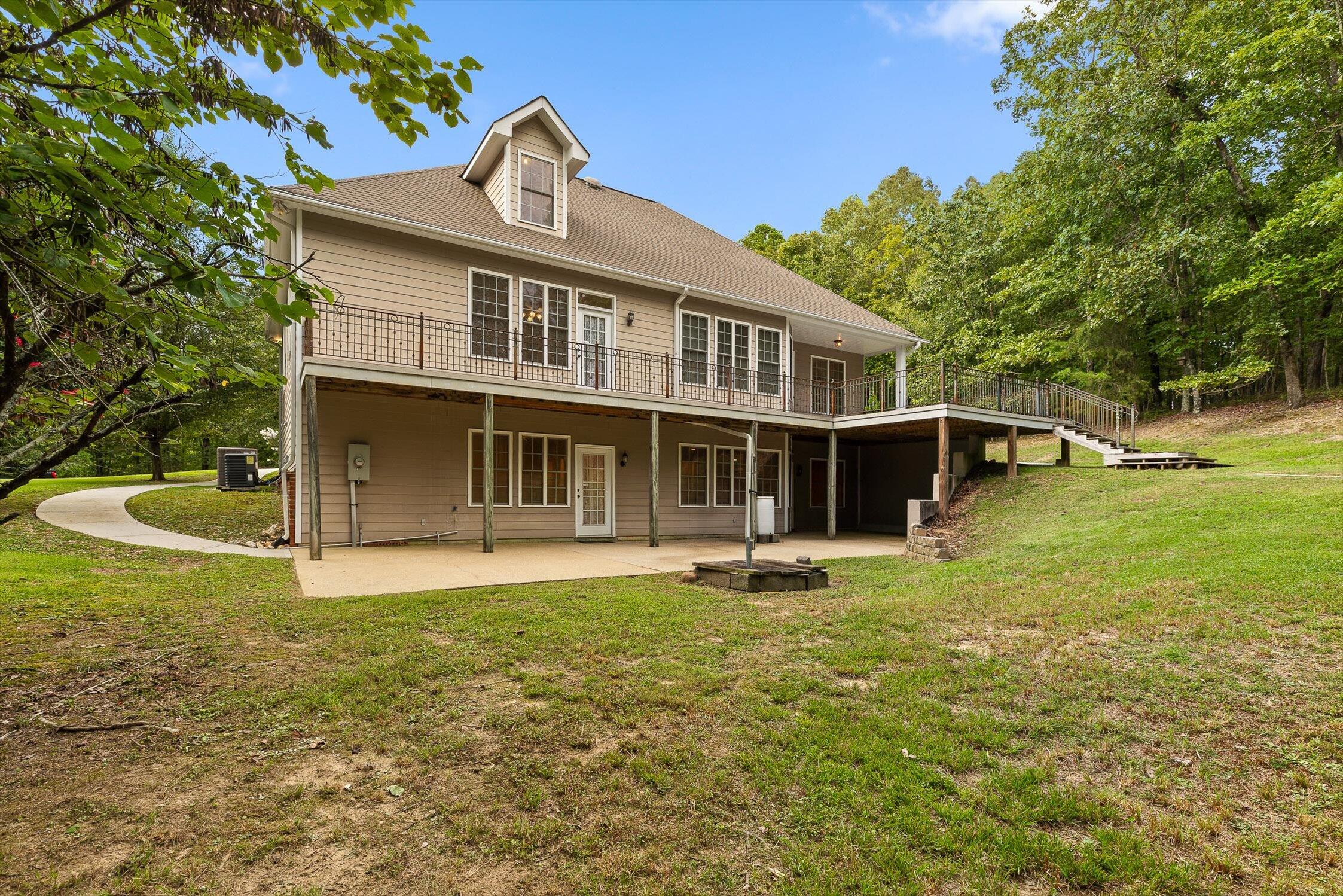 Harrison, Tennessee 37341, United States, 7 Bedrooms Bedrooms, ,7 BathroomsBathrooms,Residential,Active,192259