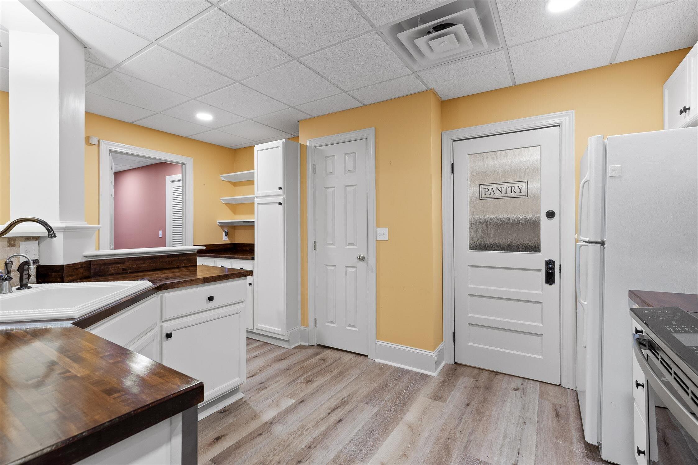 Harrison, Tennessee 37341, United States, 7 Bedrooms Bedrooms, ,7 BathroomsBathrooms,Residential,Active,192259