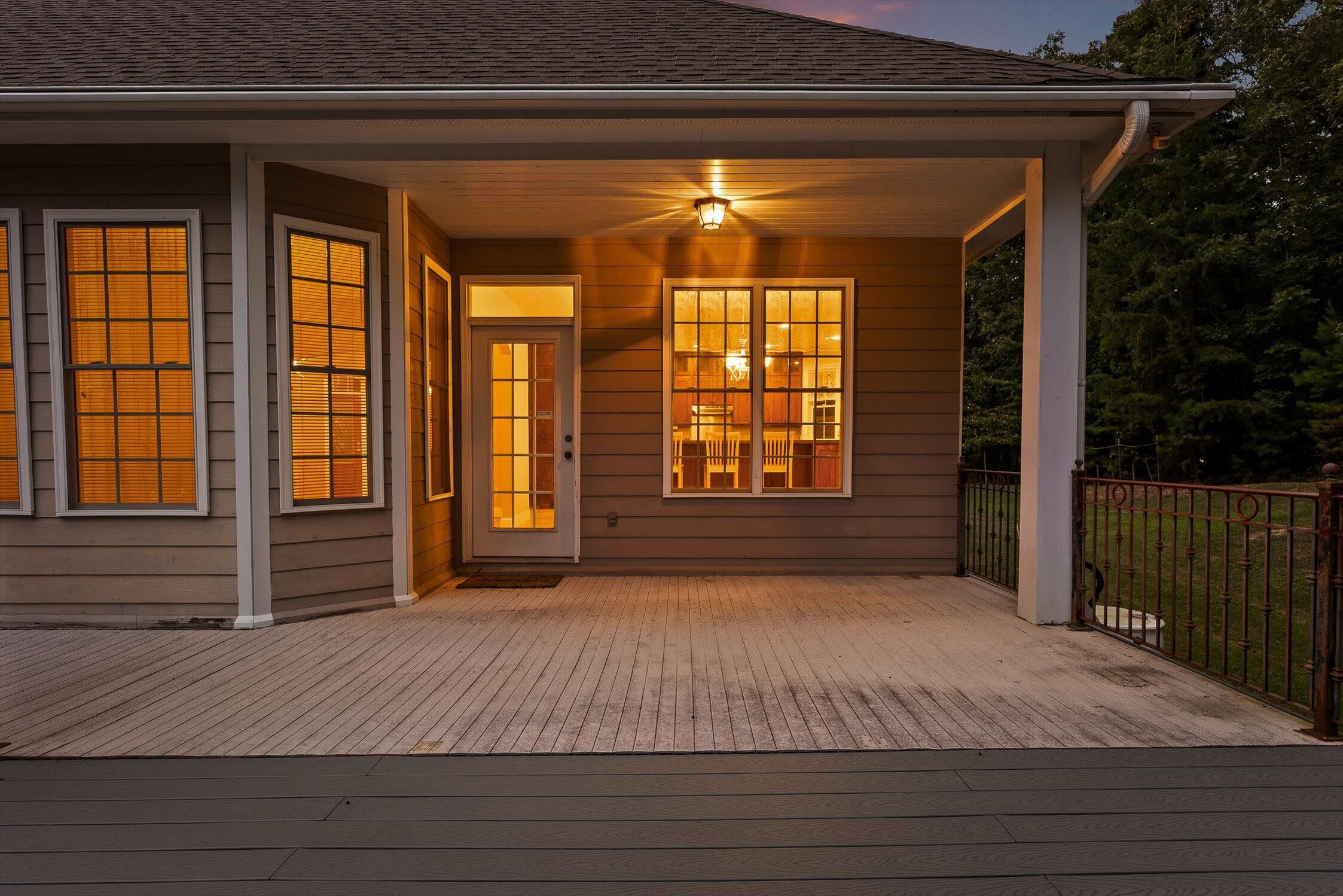 Harrison, Tennessee 37341, United States, 7 Bedrooms Bedrooms, ,7 BathroomsBathrooms,Residential,Active,192259