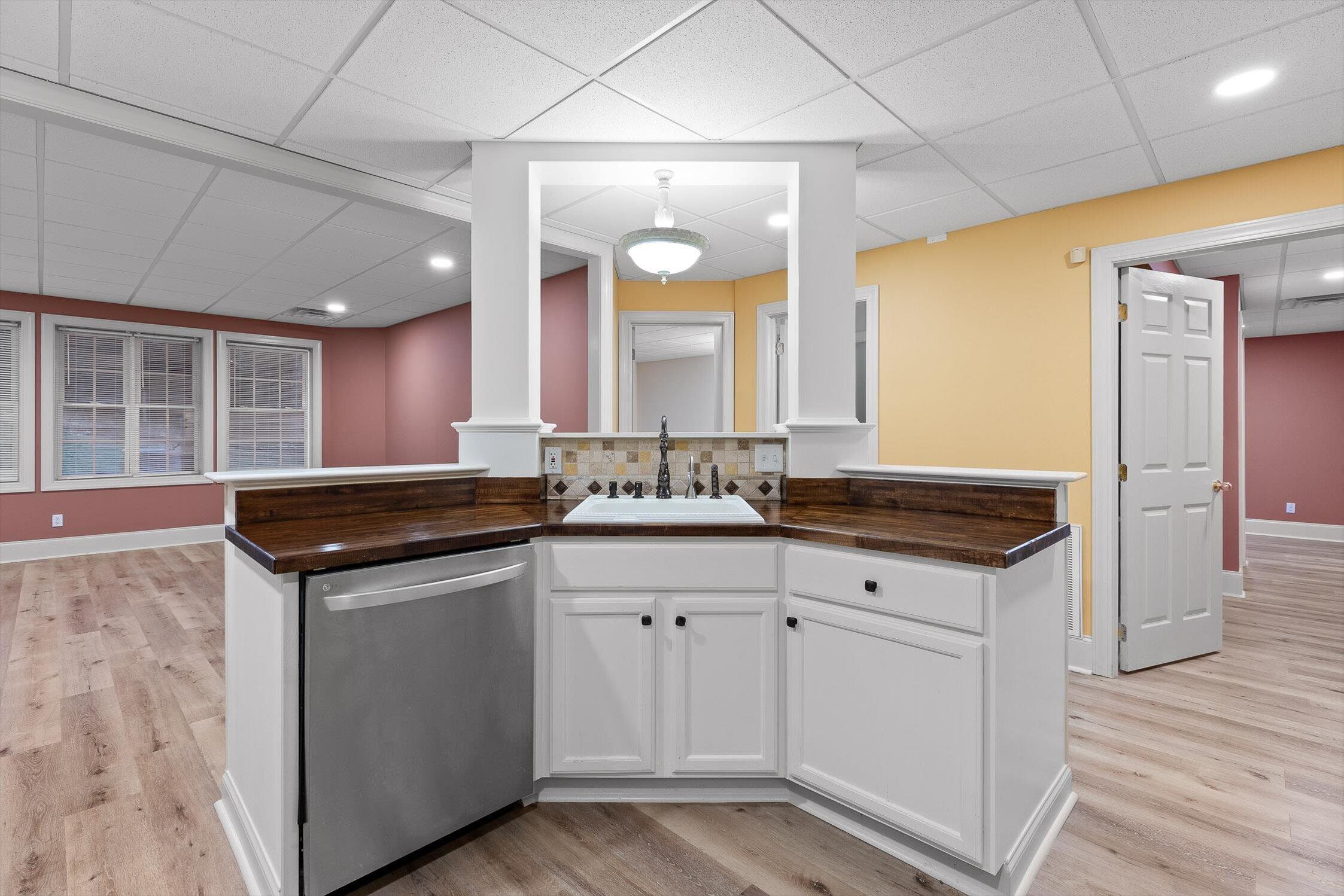 Harrison, Tennessee 37341, United States, 7 Bedrooms Bedrooms, ,7 BathroomsBathrooms,Residential,Active,192259