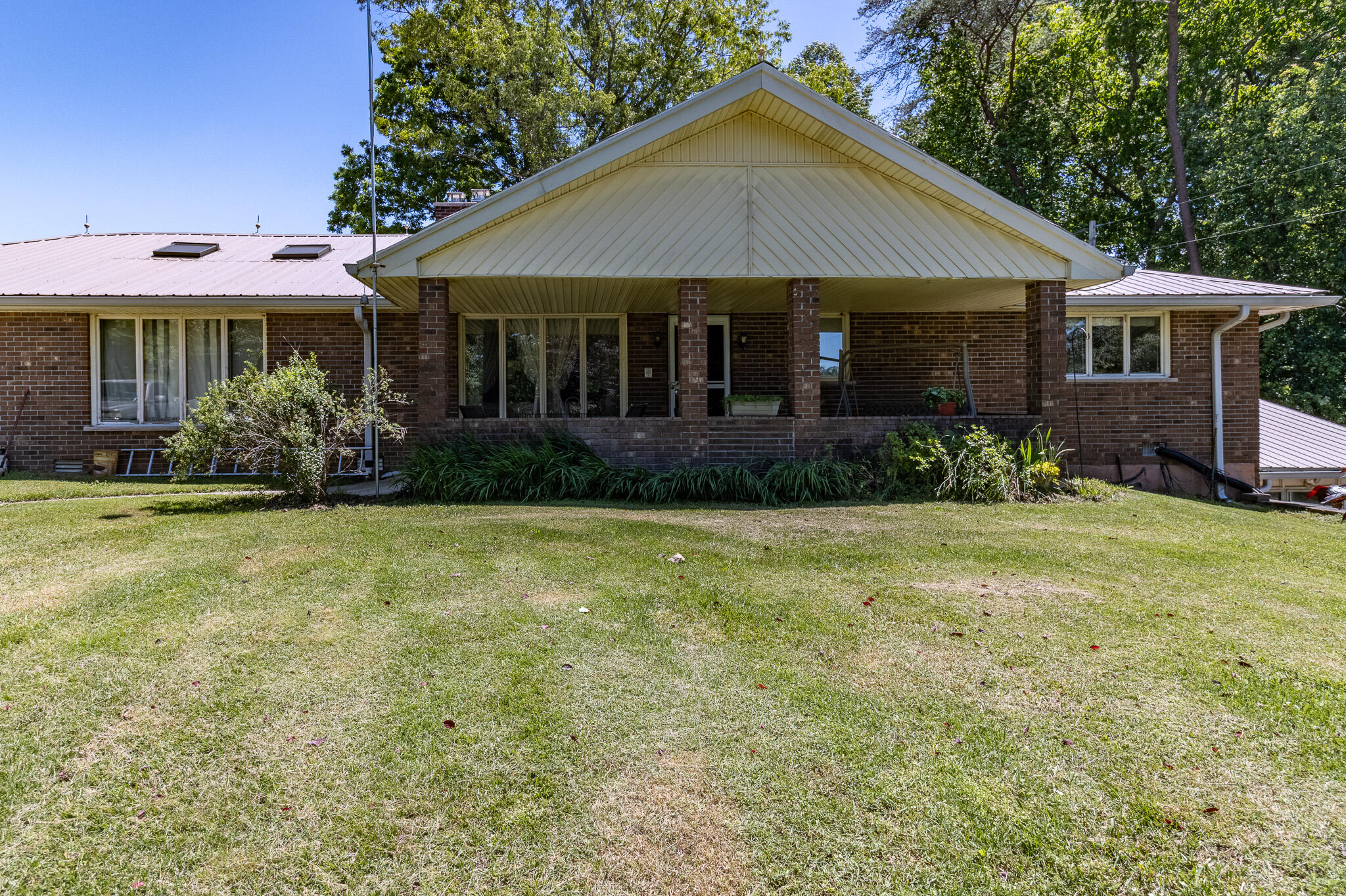 2216 Cove Hill Road, Pikeville, Tennessee image 4