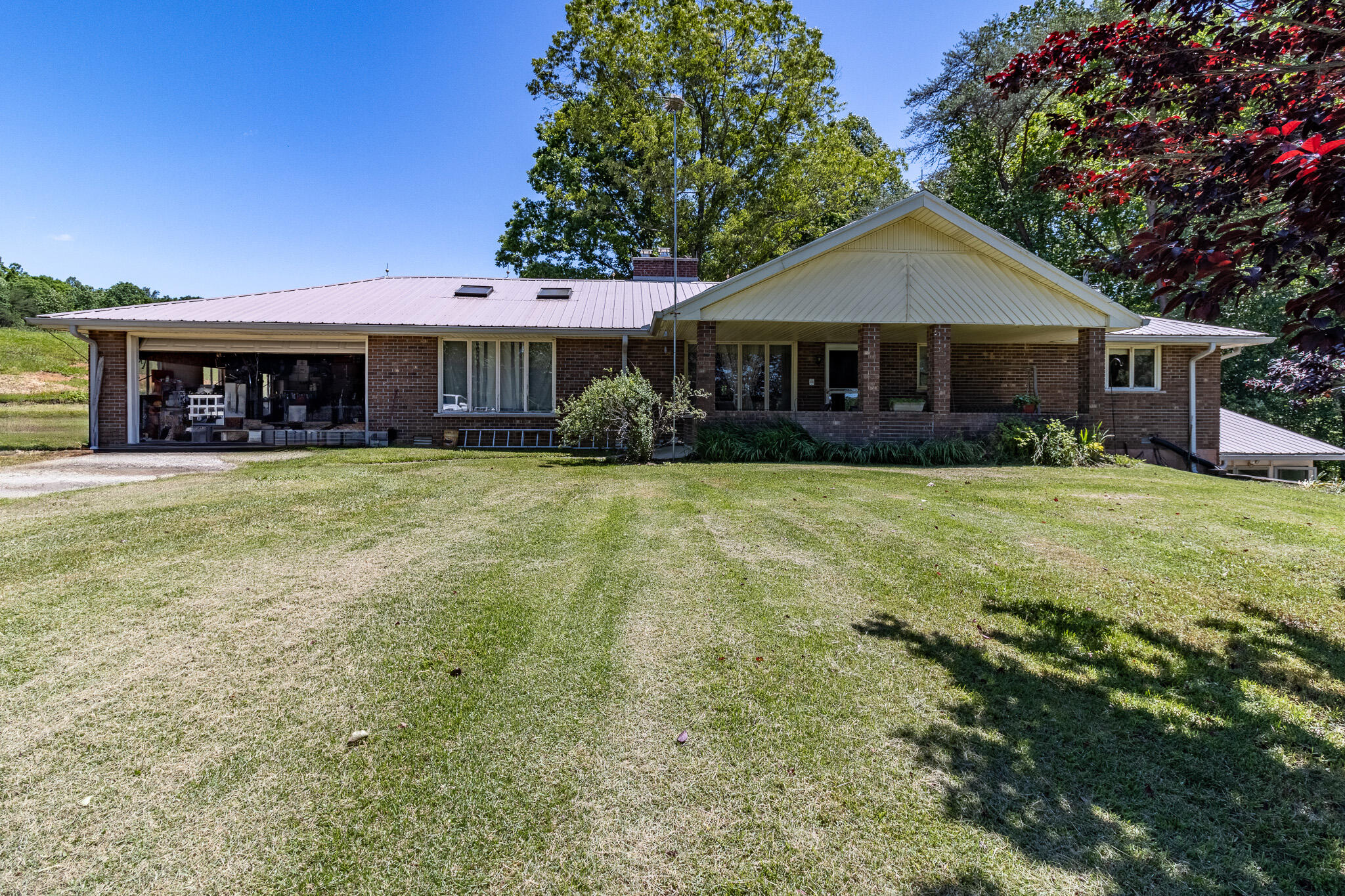 2216 Cove Hill Road, Pikeville, Tennessee image 3