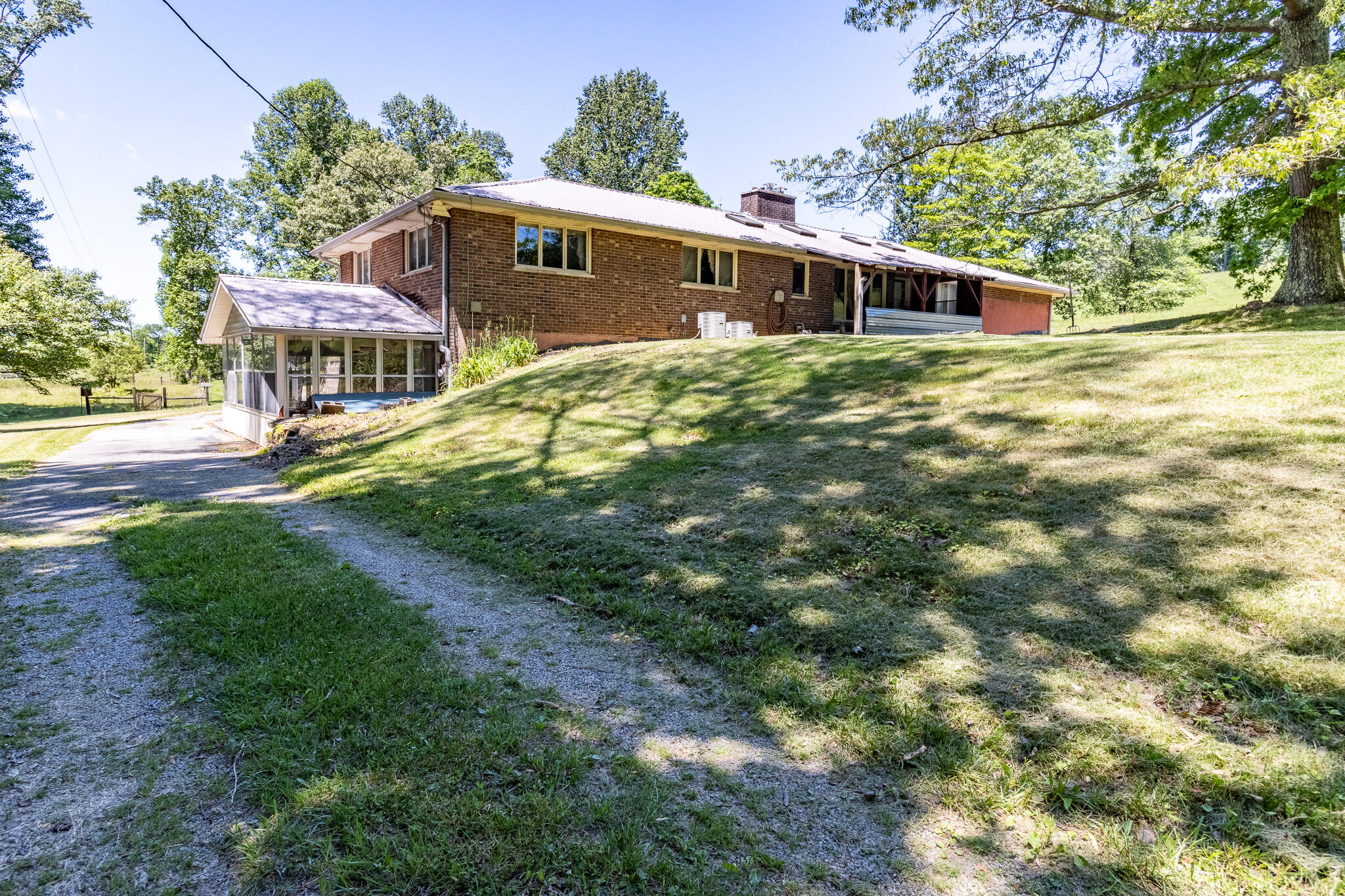 2216 Cove Hill Road, Pikeville, Tennessee image 7
