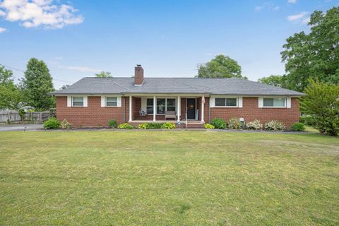Photo of 502 S Sweetbriar Avenue, Chattanooga, TN 37412 (MLS # 1532773)