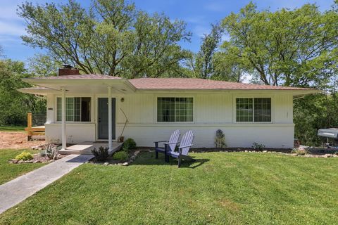 Photo of 5129 Mccahill Road, Chattanooga, TN 37415 (MLS # 1532375)