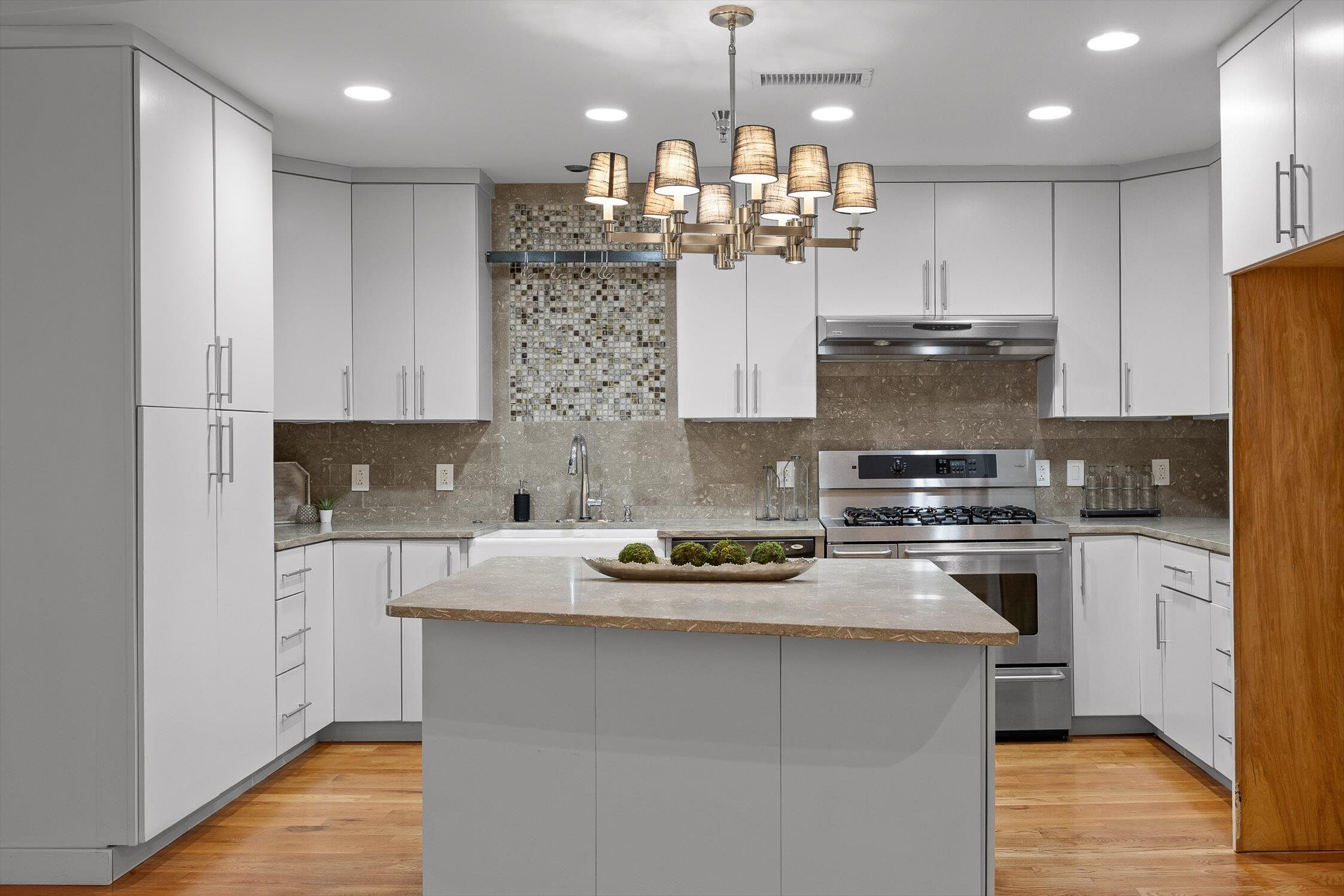 Chattanooga, Tennessee 37405, United States, 2 Bedrooms Bedrooms, ,3 BathroomsBathrooms,Residential,Active,170059