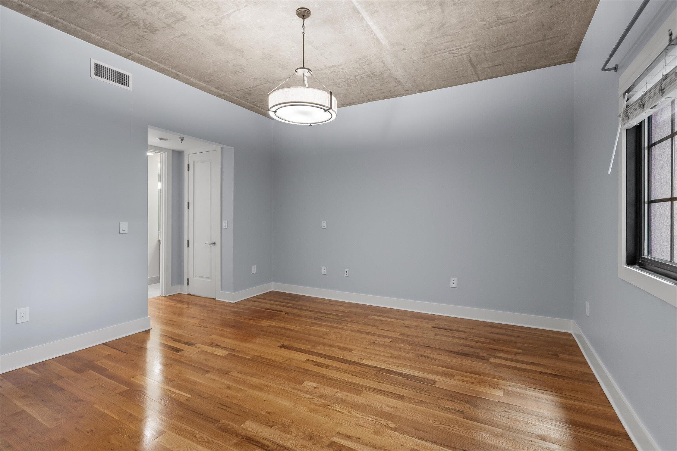 Chattanooga, Tennessee 37405, United States, 2 Bedrooms Bedrooms, ,3 BathroomsBathrooms,Residential,Active,170059