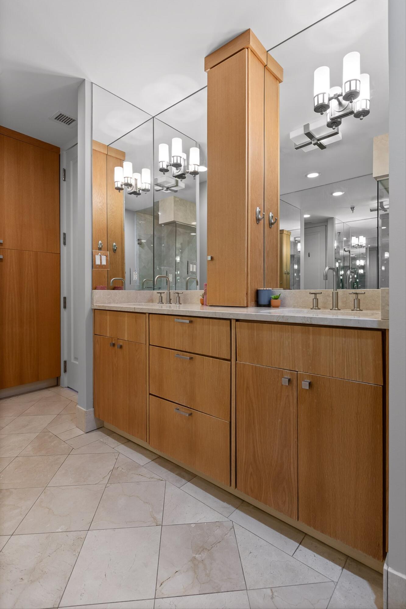 Chattanooga, Tennessee 37405, United States, 2 Bedrooms Bedrooms, ,3 BathroomsBathrooms,Residential,Active,170059