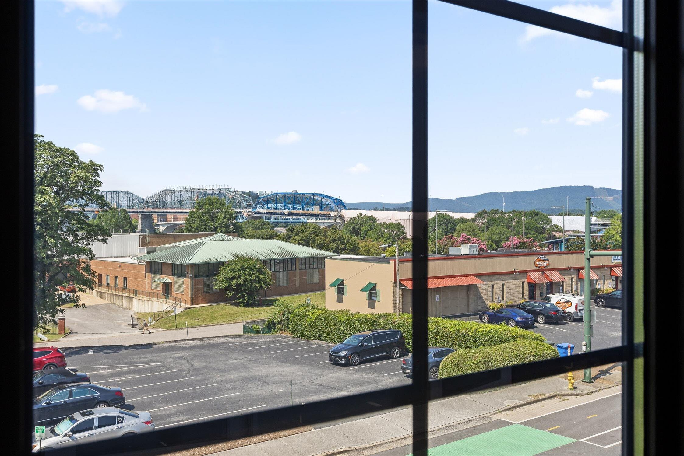 Chattanooga, Tennessee 37405, United States, 2 Bedrooms Bedrooms, ,3 BathroomsBathrooms,Residential,Active,170059