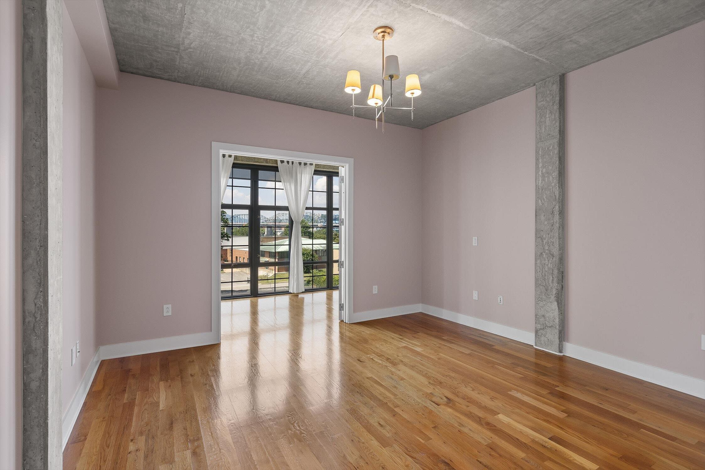 Chattanooga, Tennessee 37405, United States, 2 Bedrooms Bedrooms, ,3 BathroomsBathrooms,Residential,Active,170059