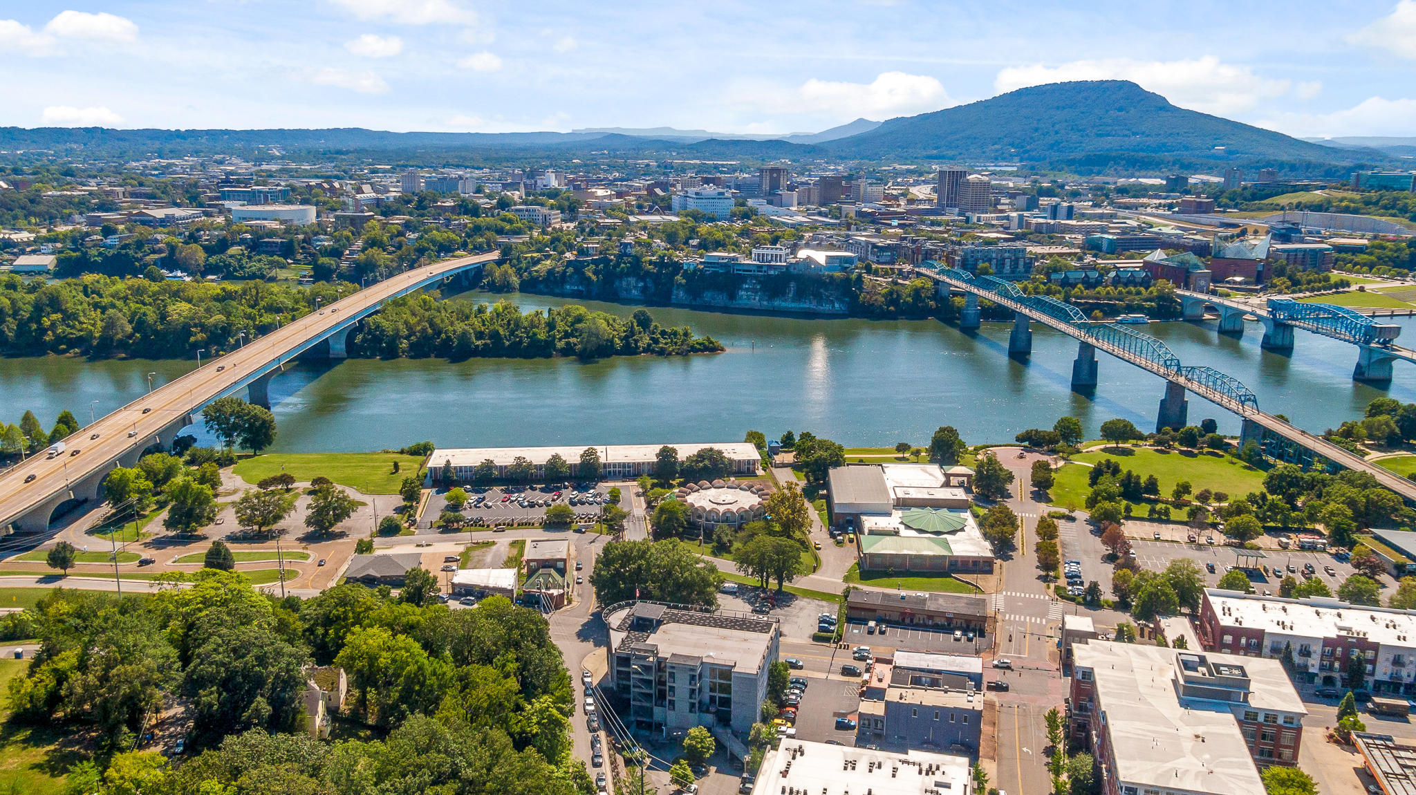 Chattanooga, Tennessee 37405, United States, 2 Bedrooms Bedrooms, ,3 BathroomsBathrooms,Residential,Active,170059