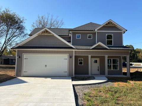 Photo of 7108 Old Cleveland Pike, Chattanooga, TN 37421 (MLS # 1521256)